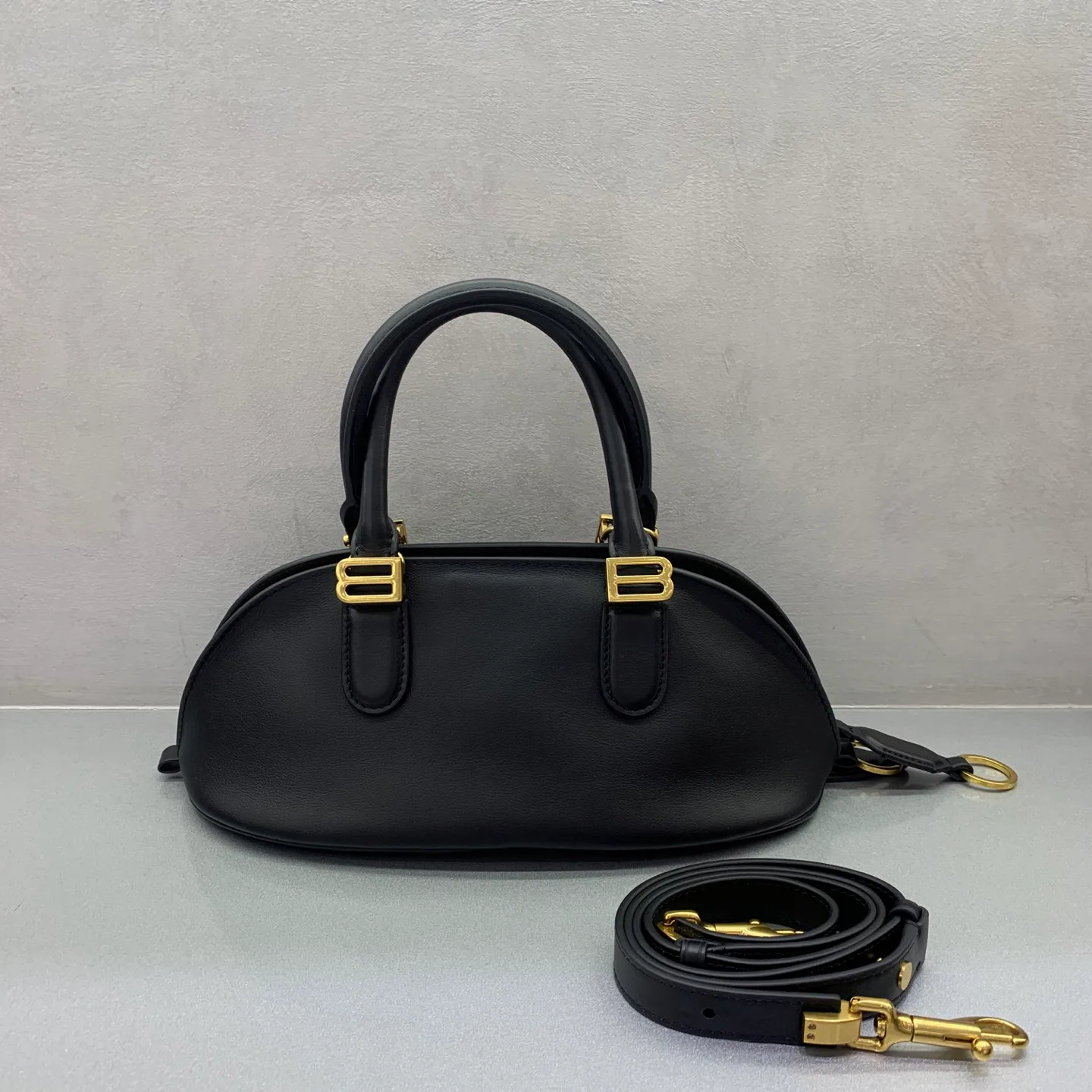 Классические Сумки Женские Balmain 18136290