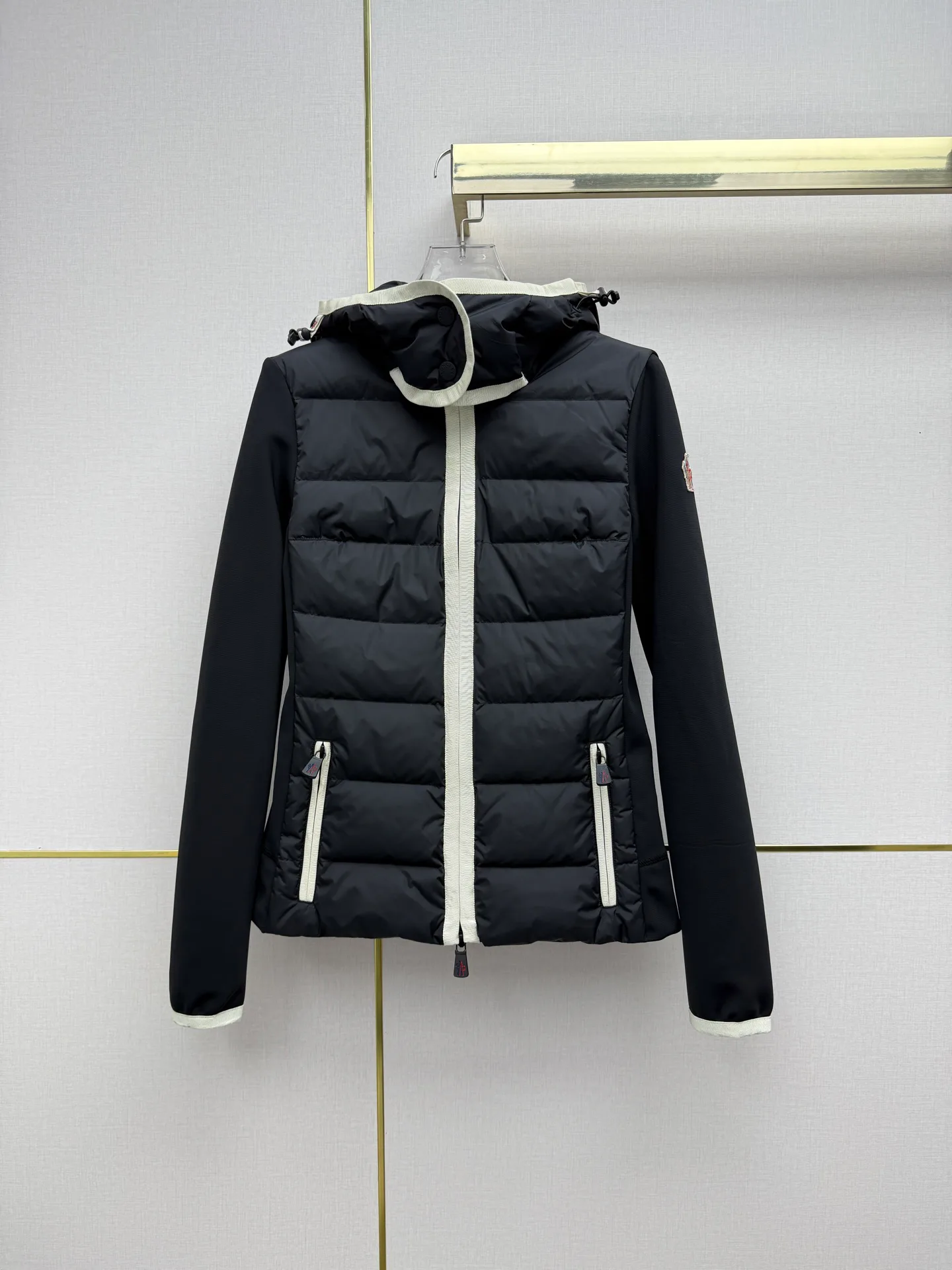 Куртки И Пуховики Женские Moncler 18435811