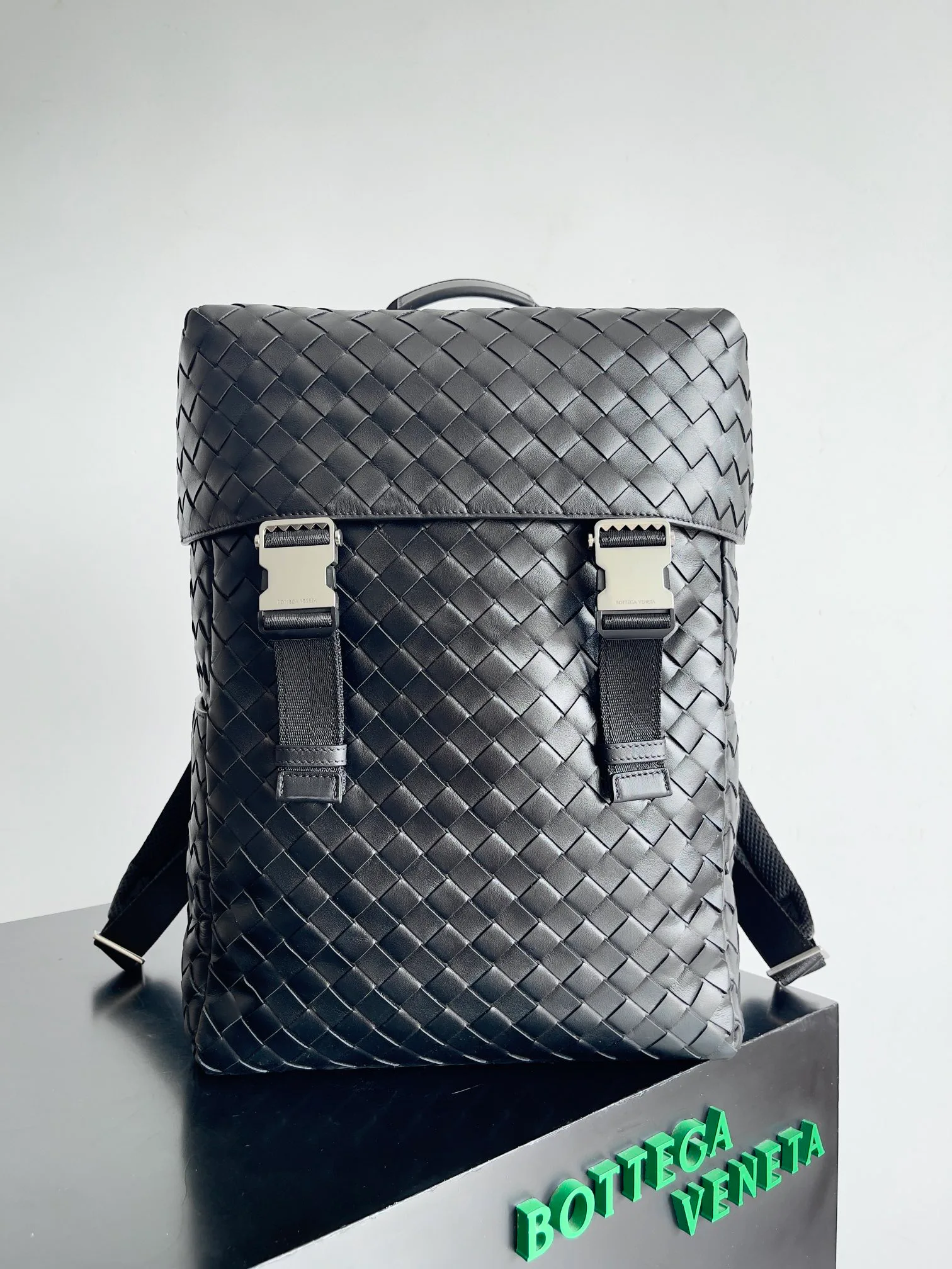 Рюкзаки Мужские Bottega Veneta 14760159