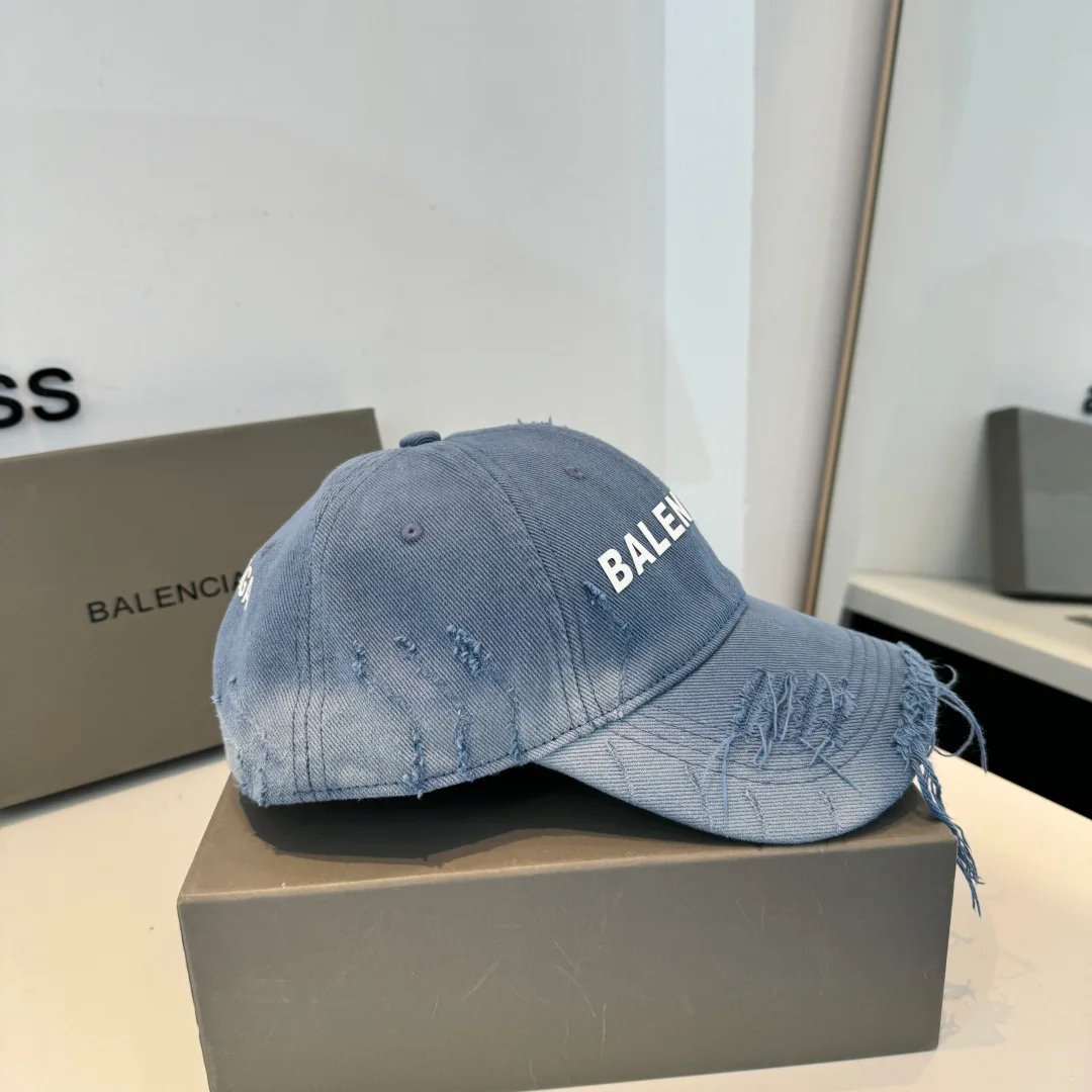 Головные Уборы Balenciaga 11633365