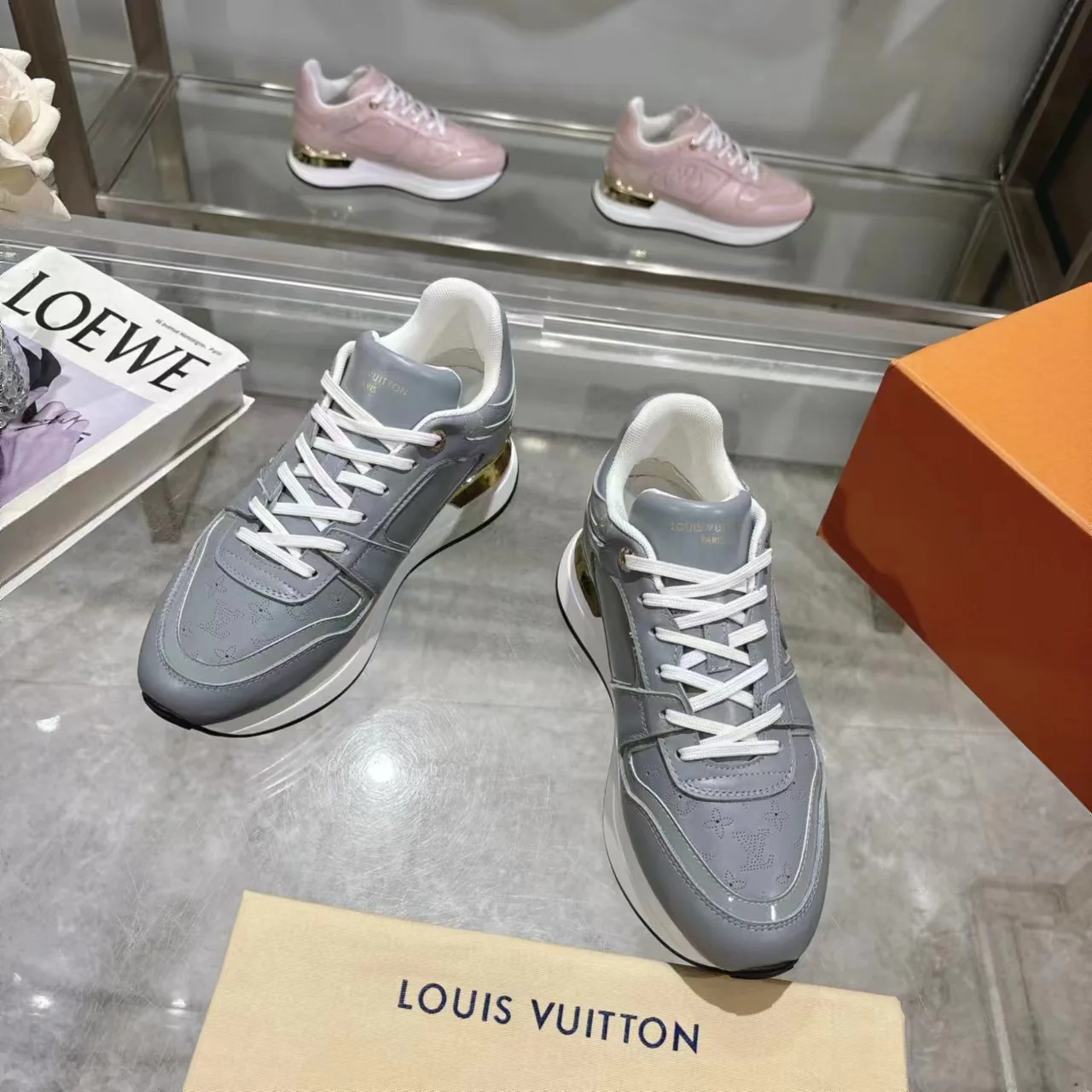 Кроссовки Женские Louis Vuitton 1284520