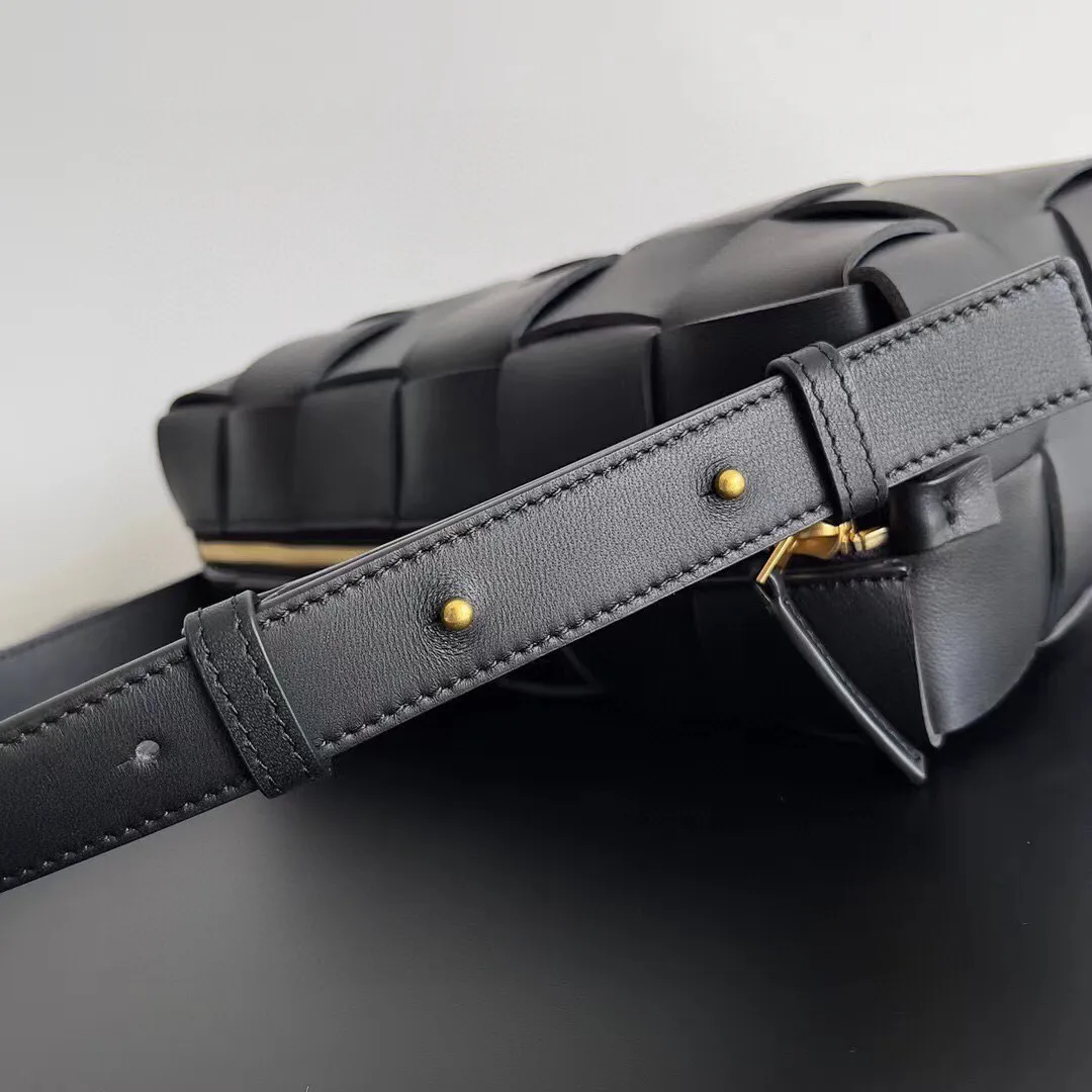 Сумки На Ремне Женские Bottega Veneta 11922461