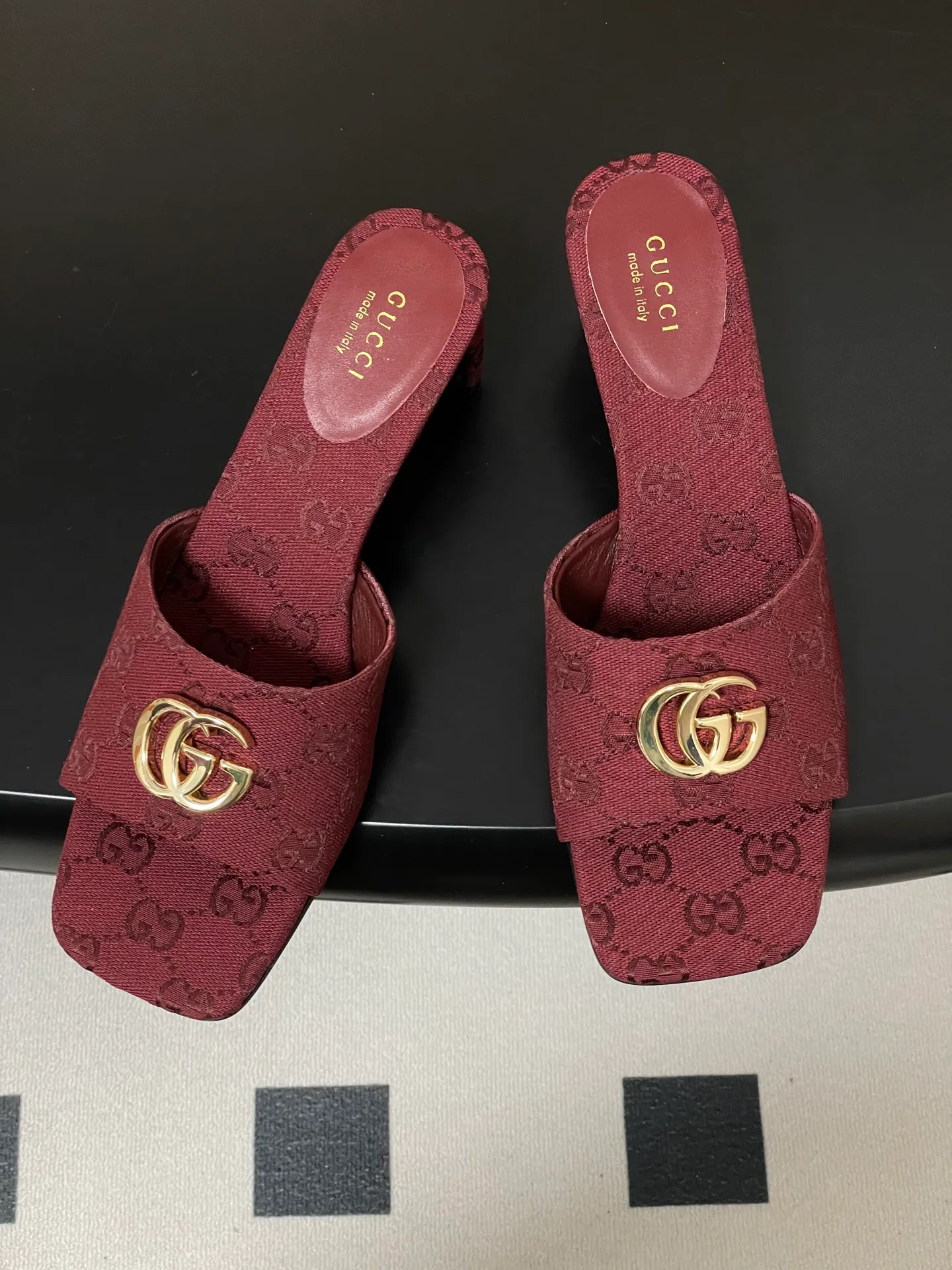 Босоножки Женские Gucci 11886542