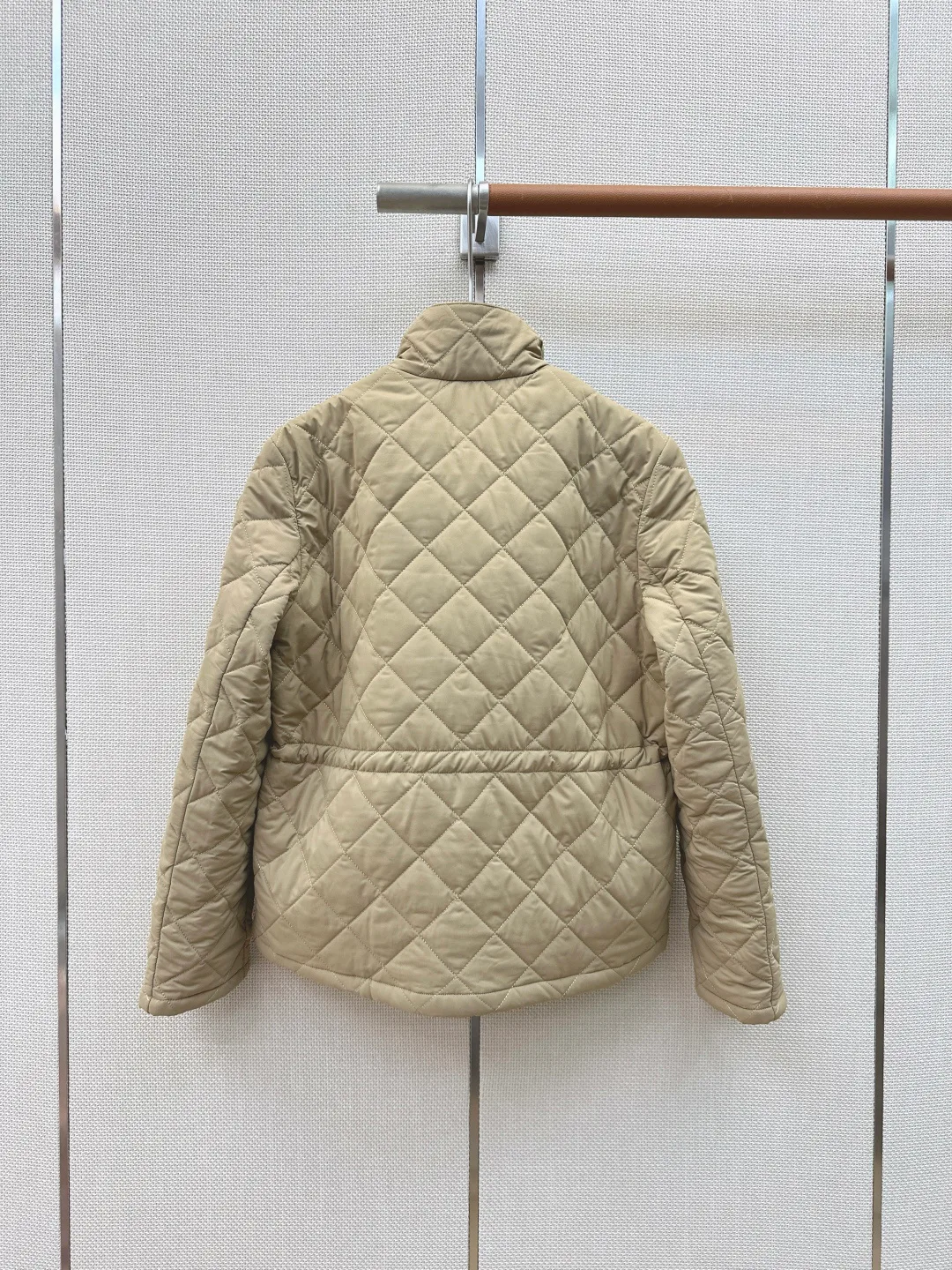Куртки И Пуховики Женские Burberry 18398271