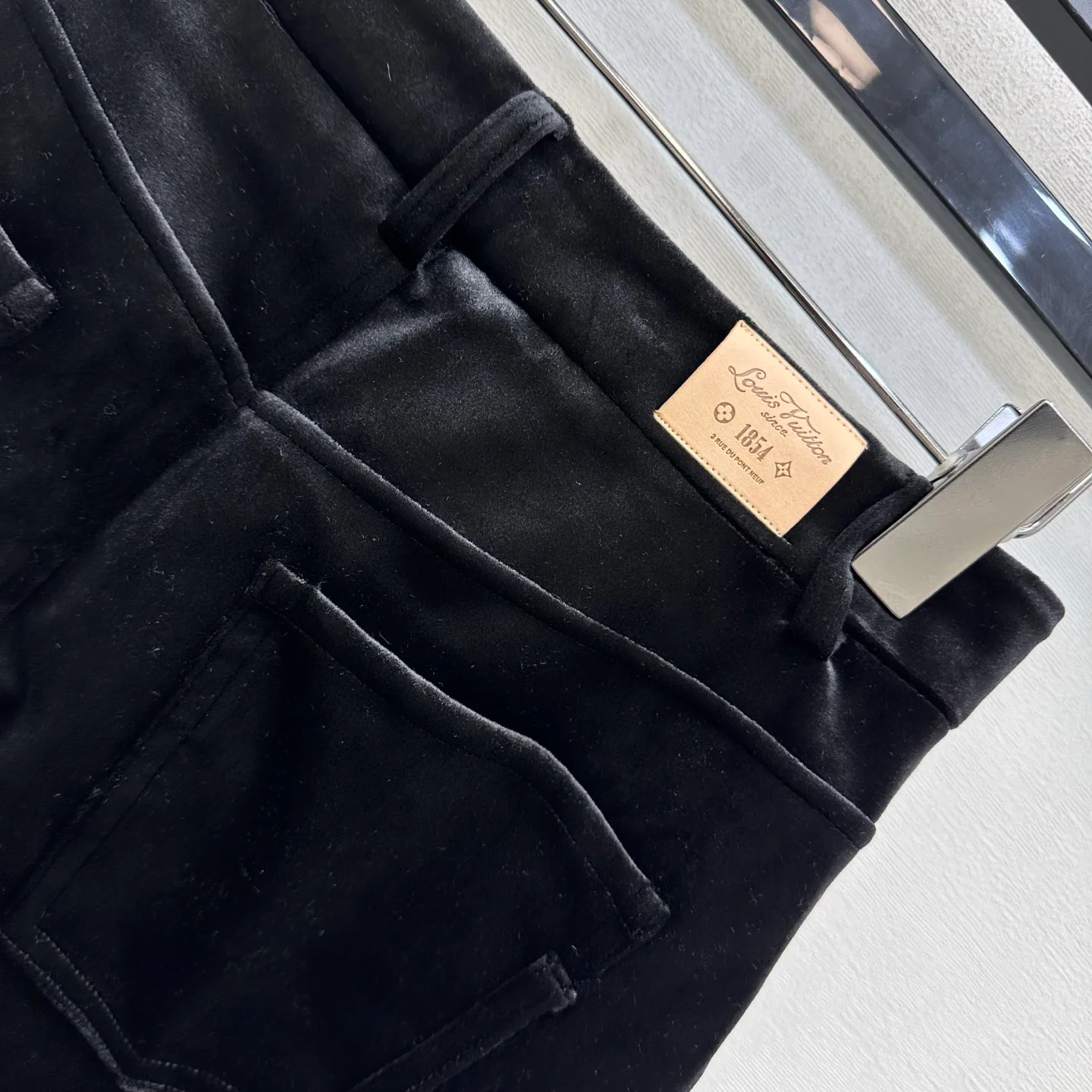 Брюки Женские Louis Vuitton 18775059