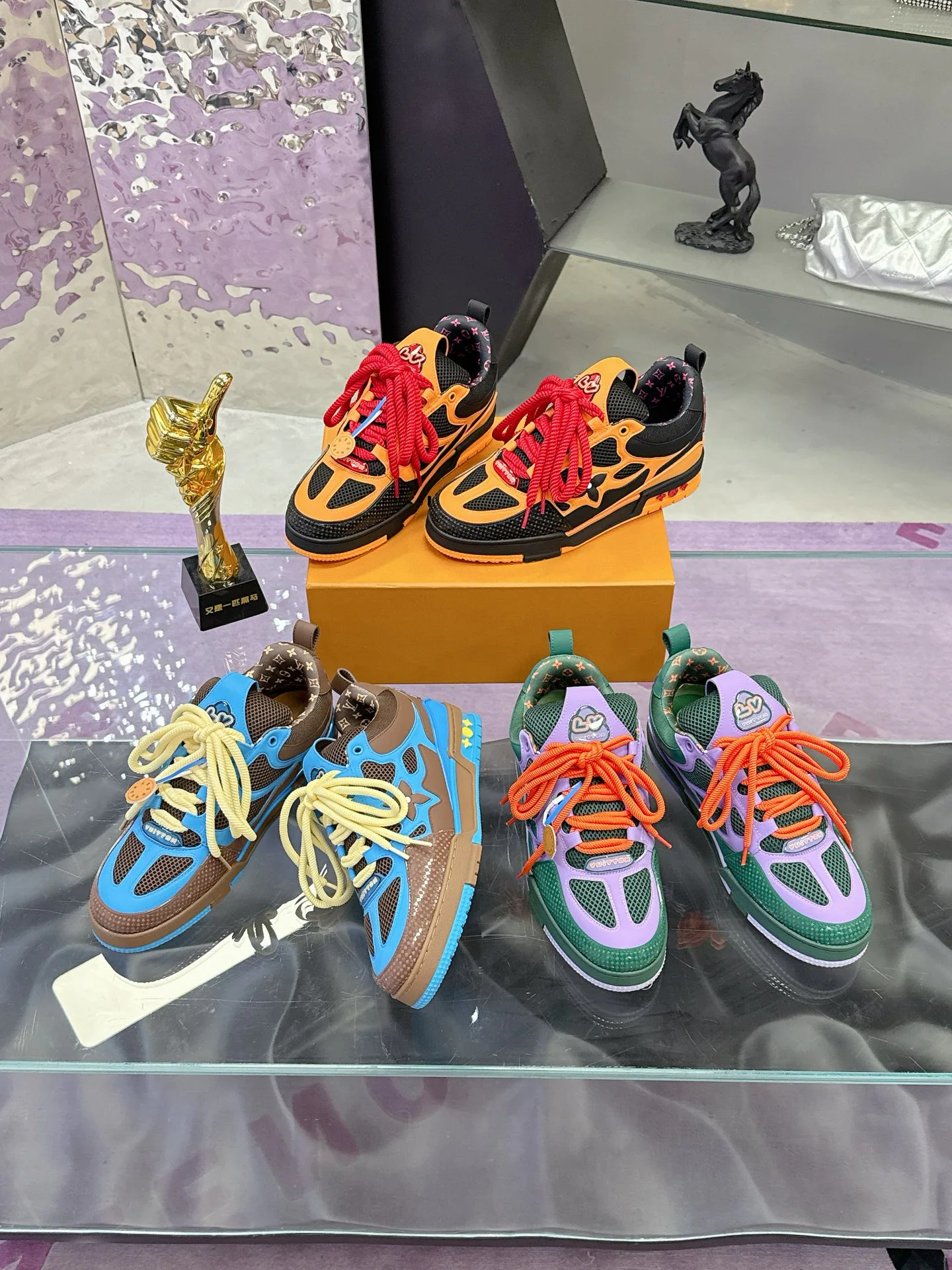 Кроссовки Женские Louis Vuitton 1874709