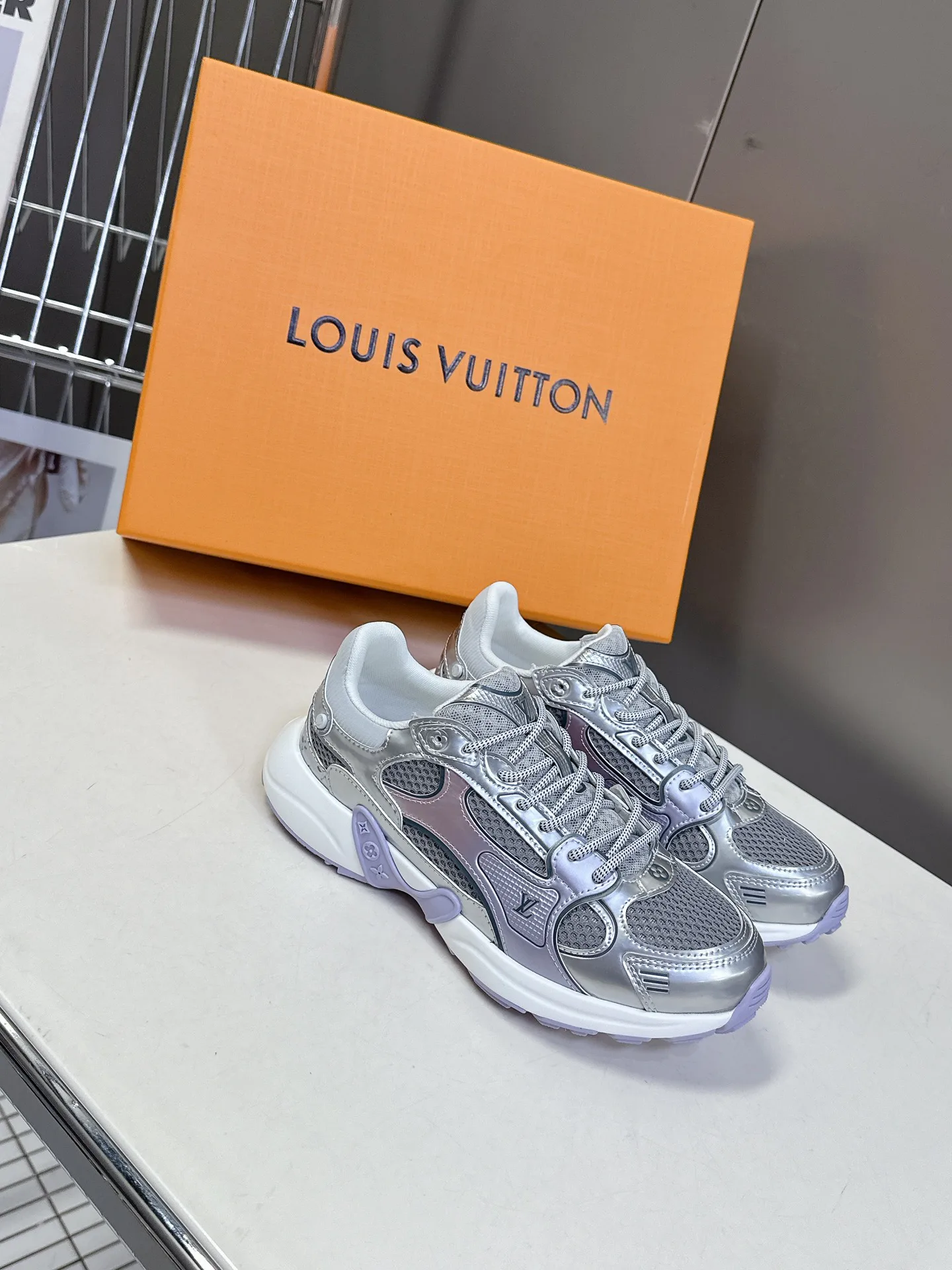 Кроссовки Женские Louis Vuitton 10096453