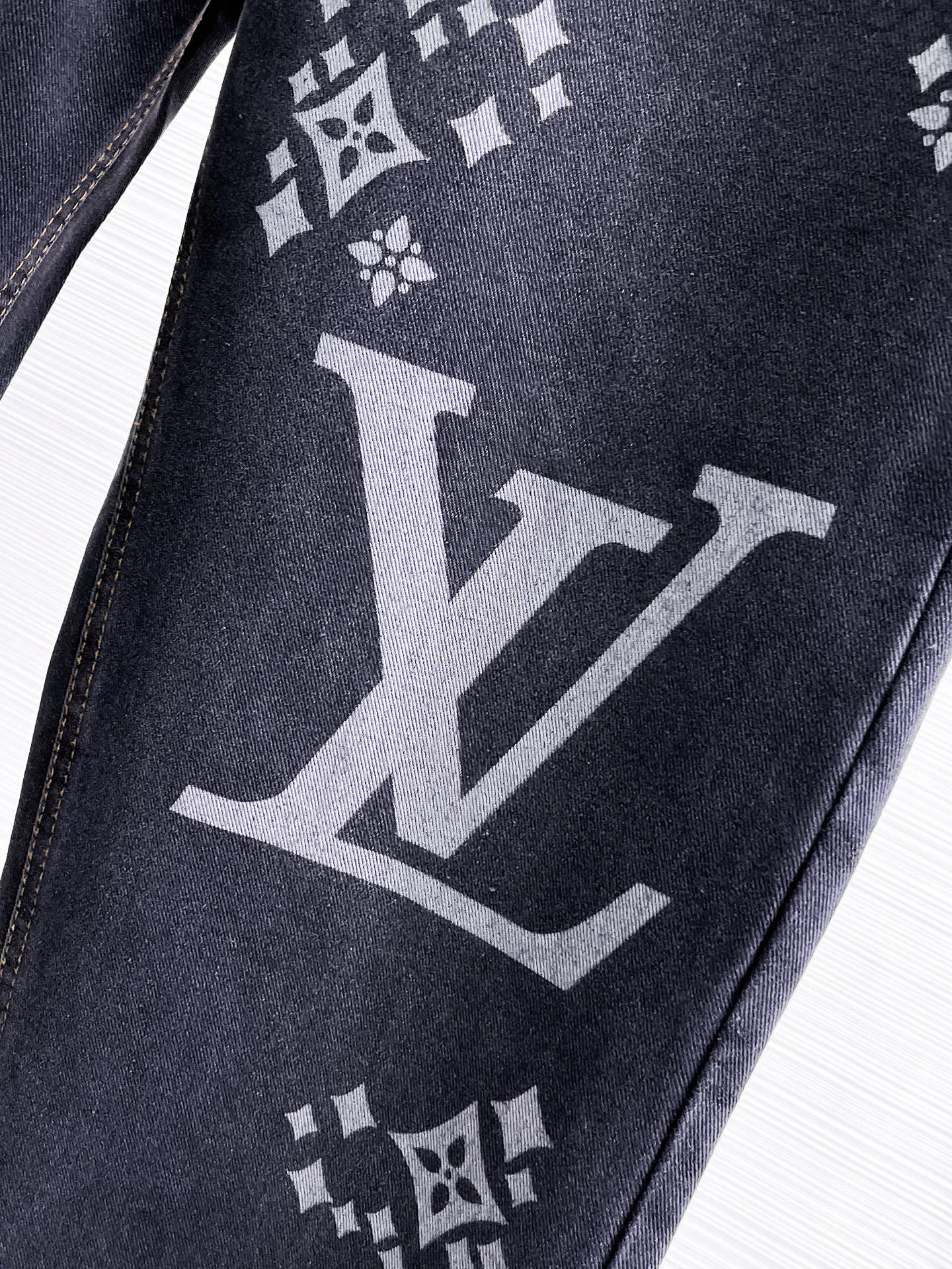 Джинсы Мужские Louis Vuitton 18596827