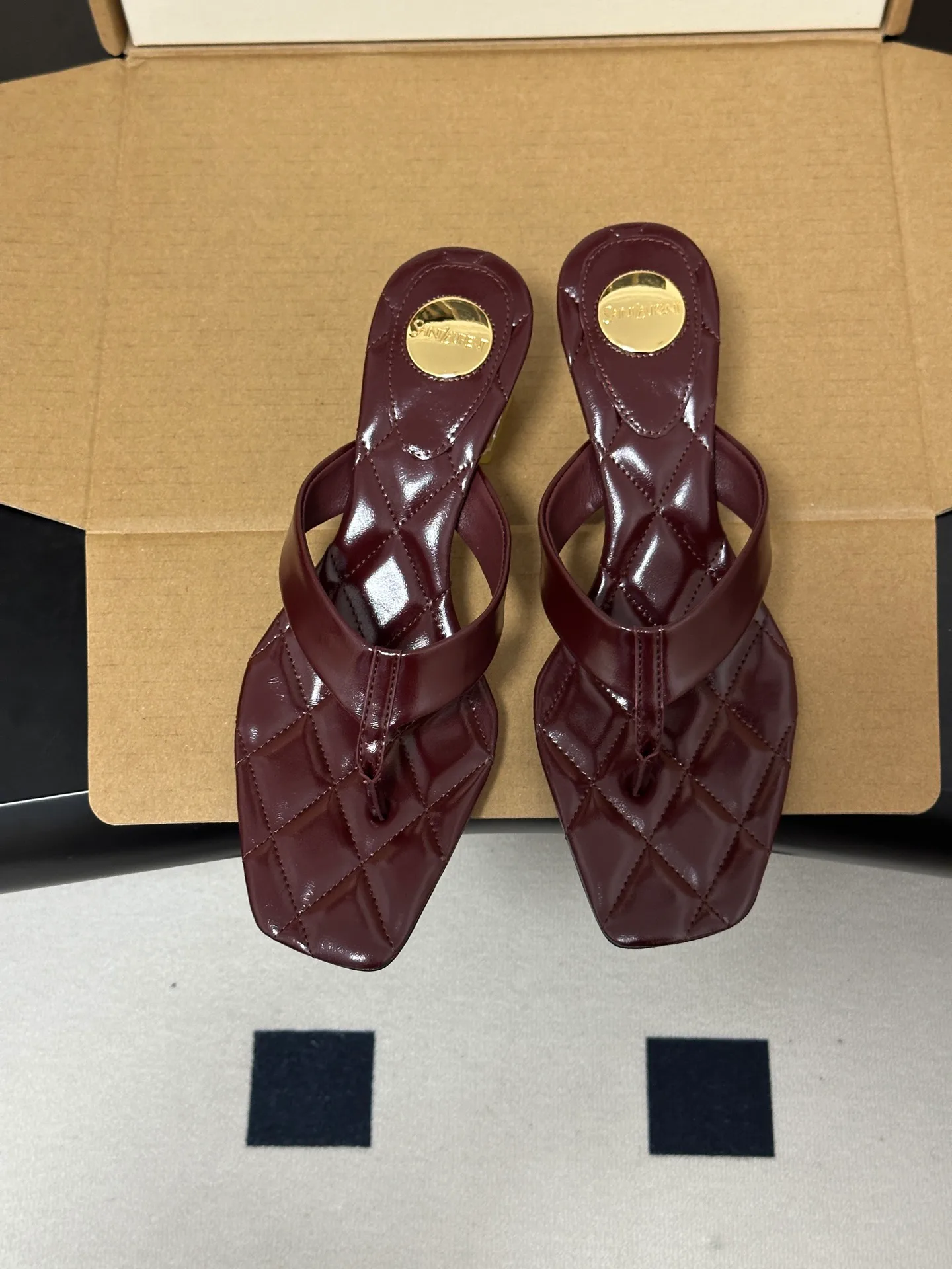 Босоножки Женские Saint Laurent 17599647