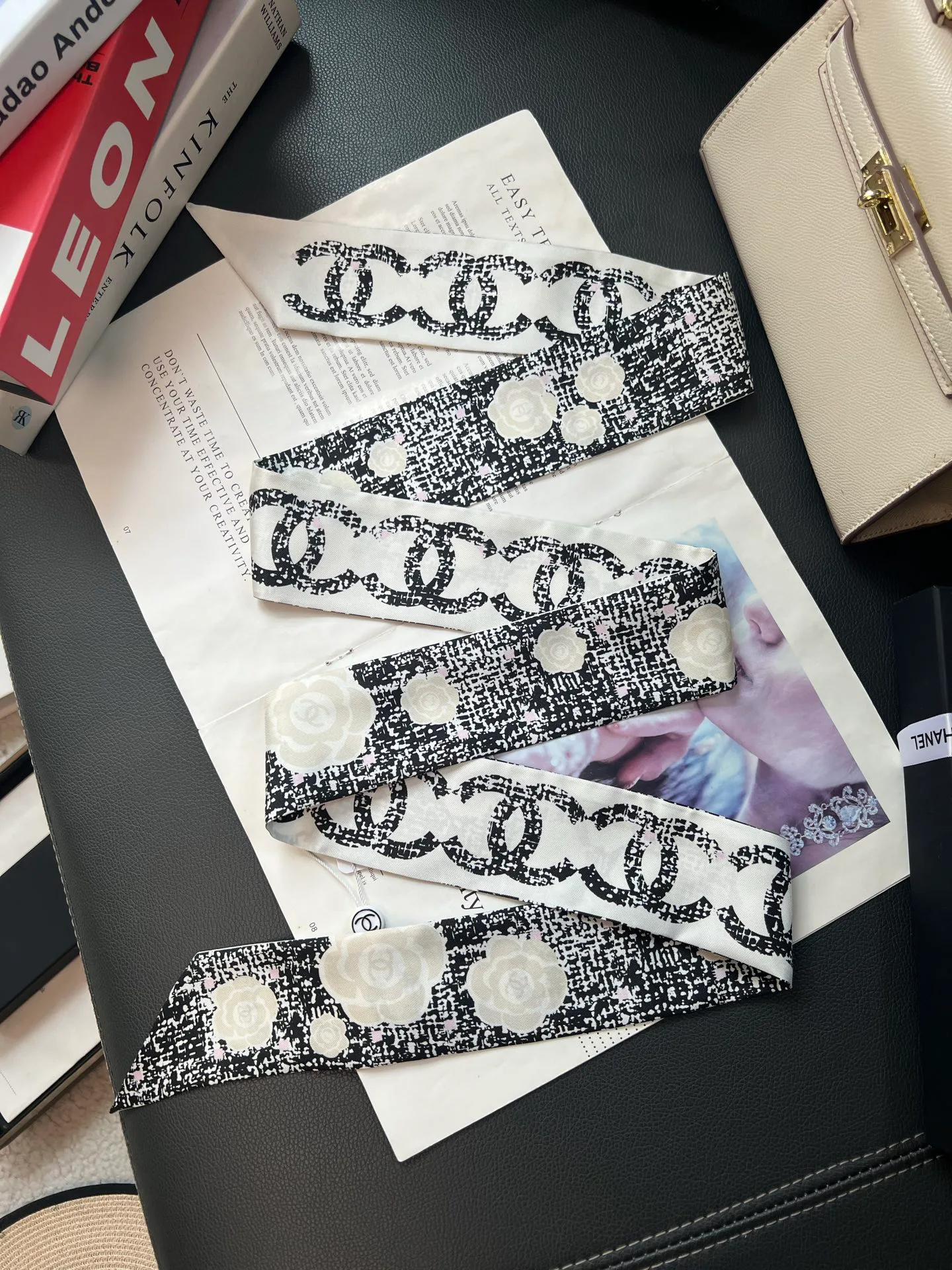 Платки Chanel 18675562