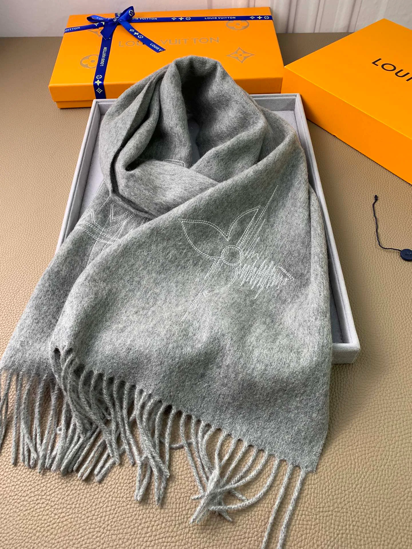 Шарфы Louis Vuitton 184200
