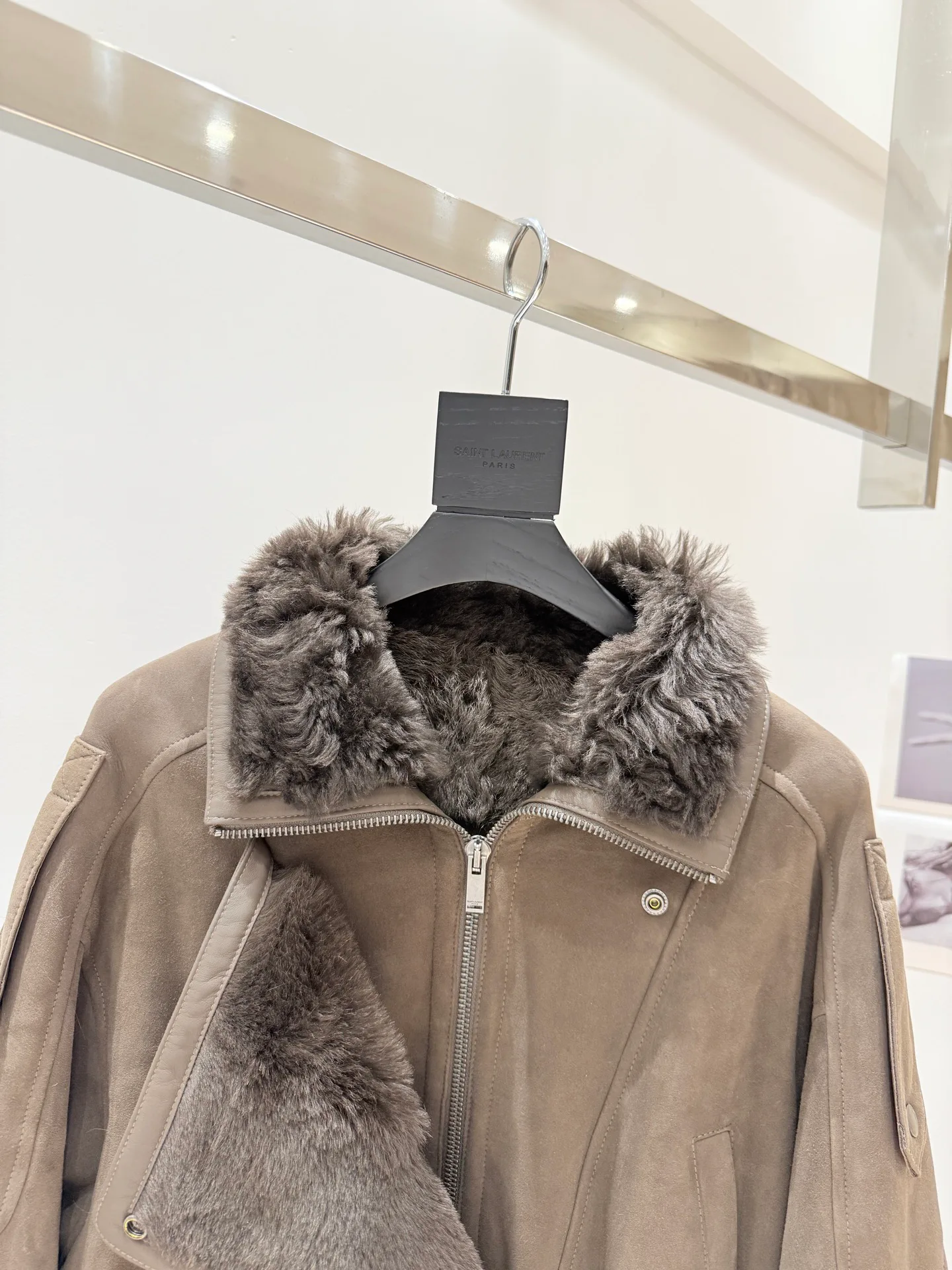 Кожаные Куртки И Дублёнки Женские Saint Laurent 18446619