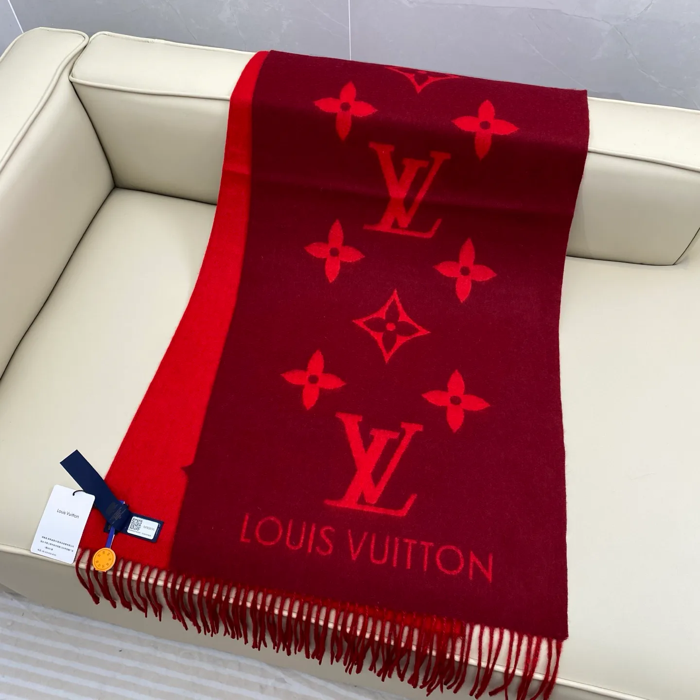 Шарфы Louis Vuitton 18105573