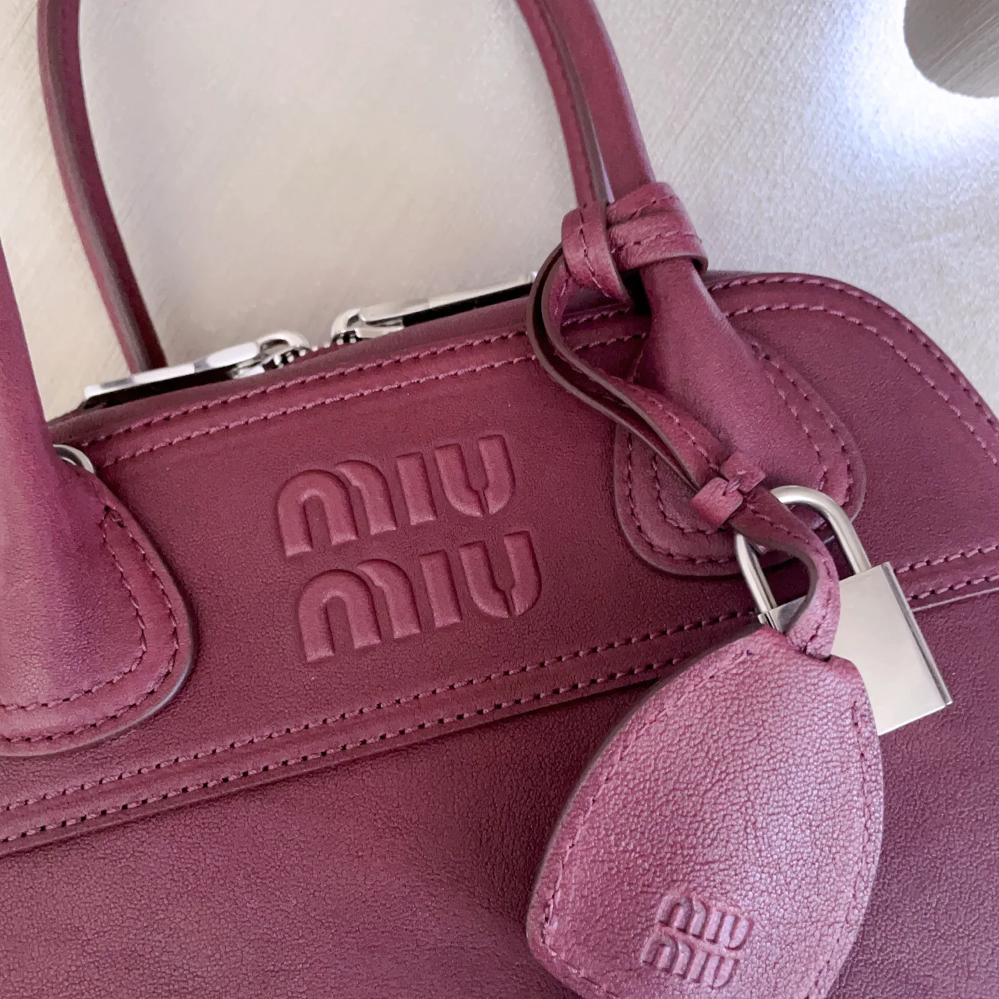 Классические Сумки Женские Miu Miu 18248080