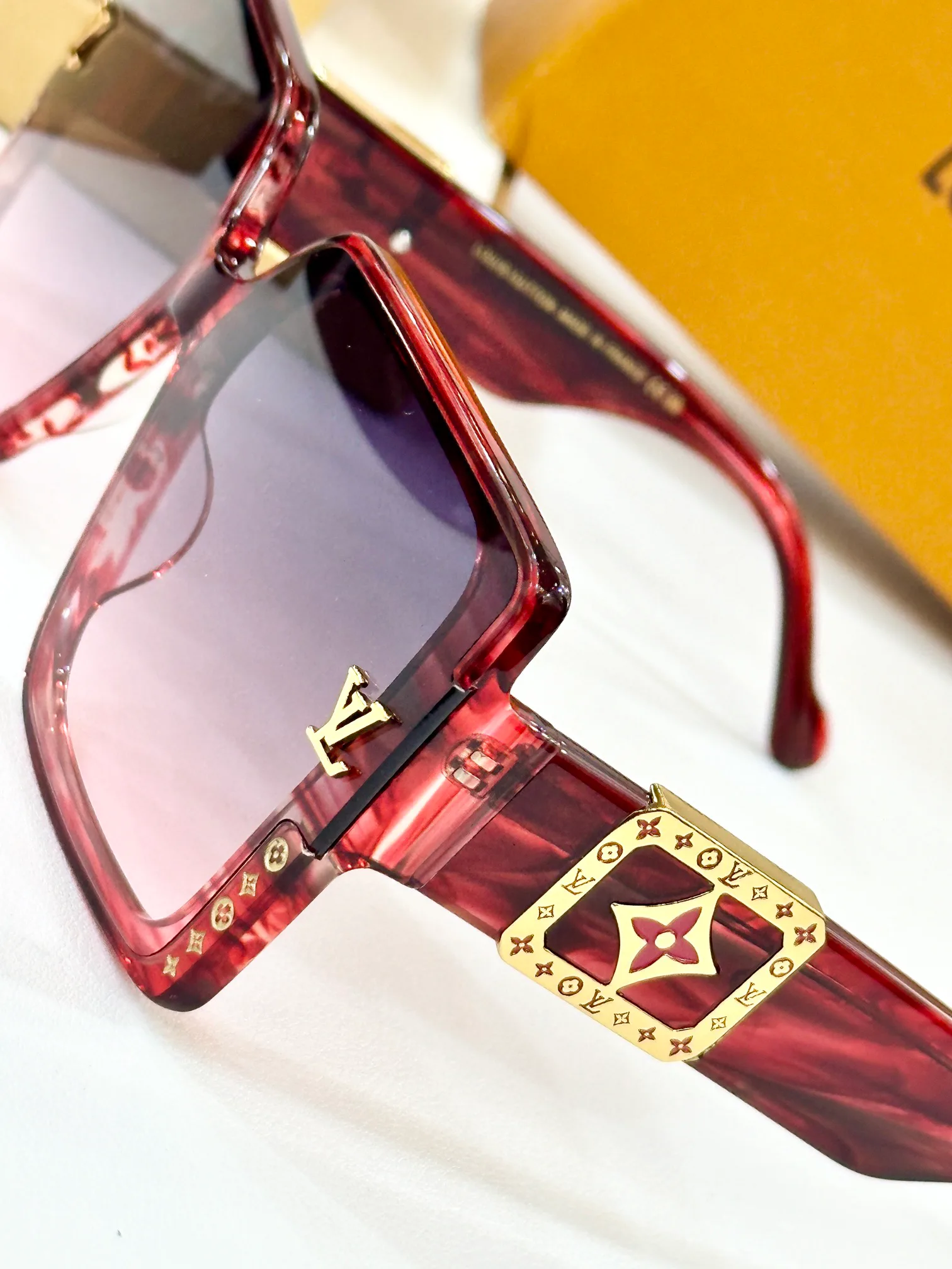 Очки Louis Vuitton 13389330