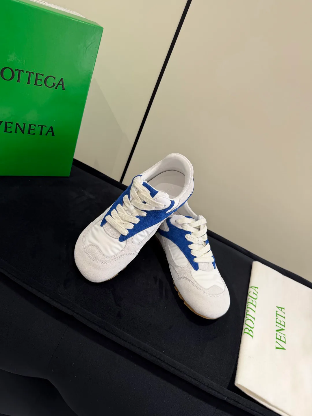 Кроссовки Женские Bottega Veneta 12731110