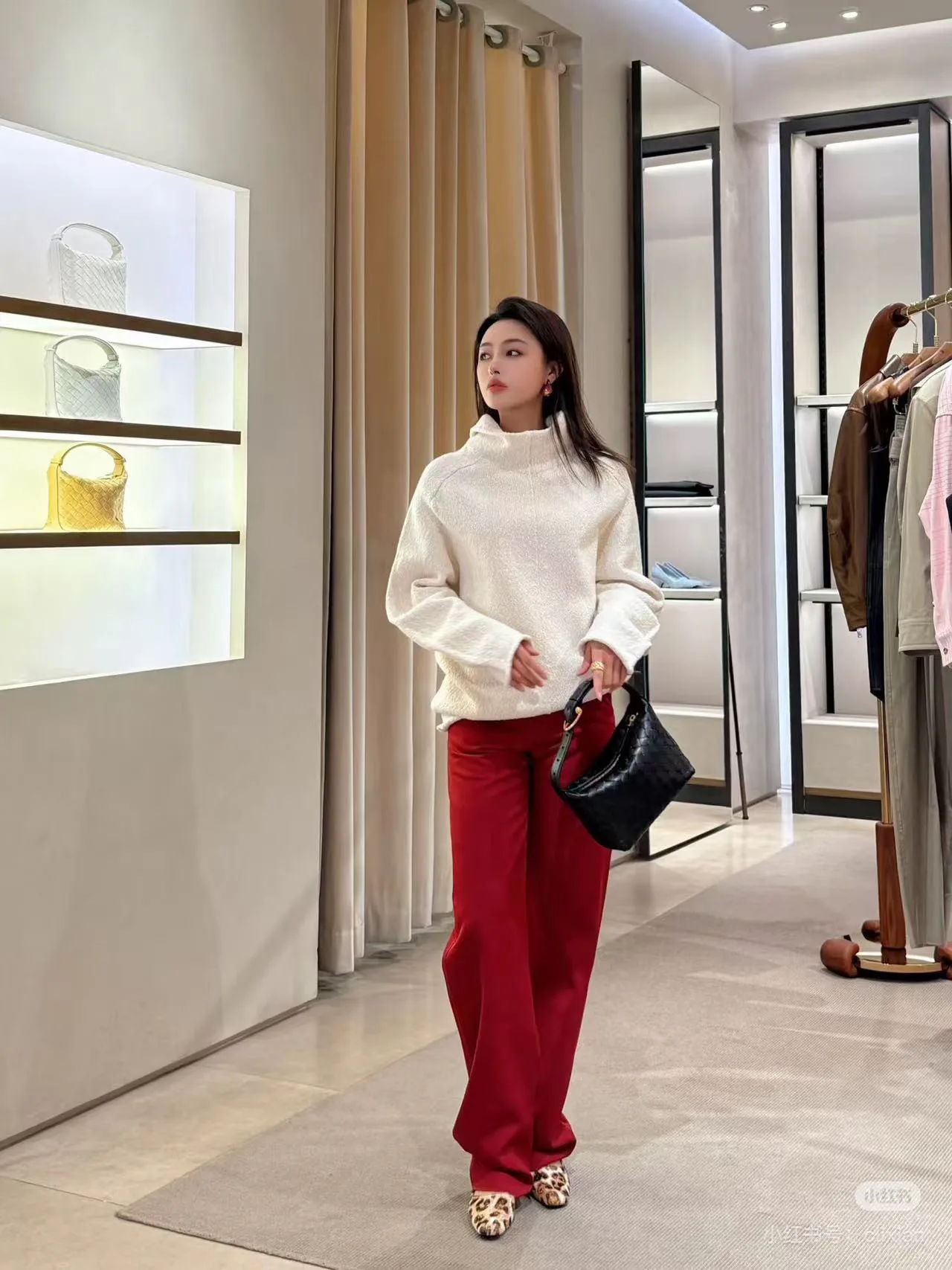 Брюки Женские Bottega Veneta 12703683