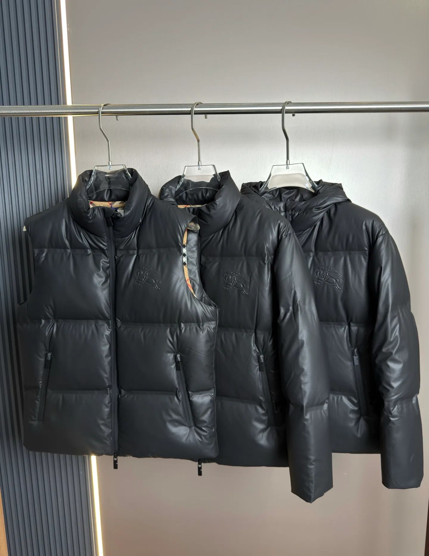 Жилеты Женские Burberry 17915386
