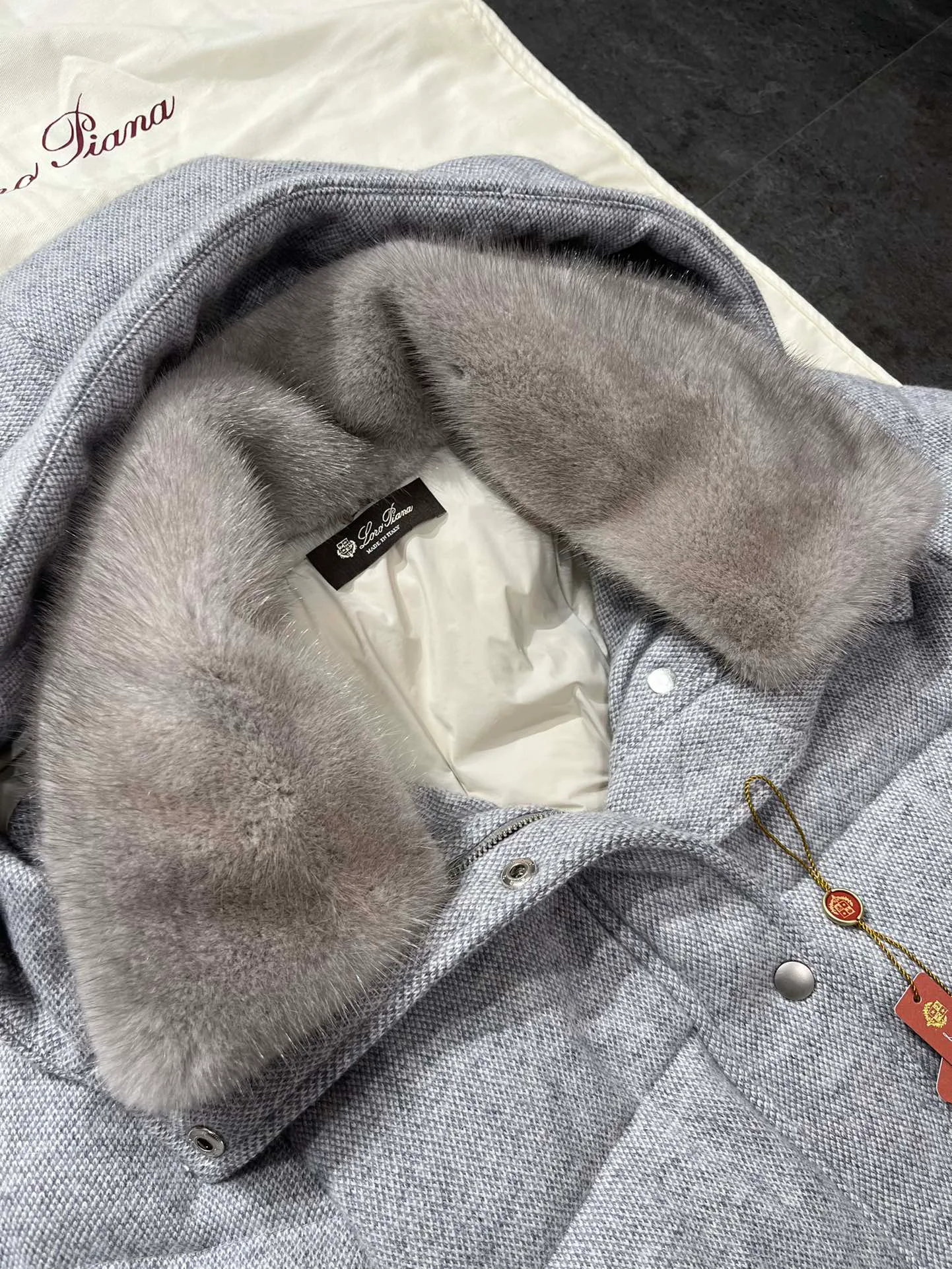 Куртки И Пуховики Женские Loro Piana 19963619