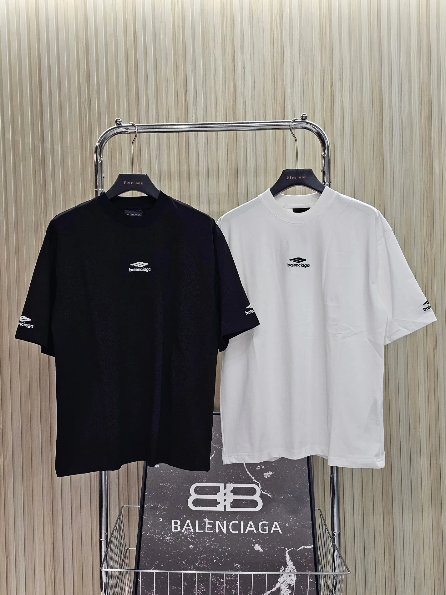 Футболки Женские Balenciaga 9325807