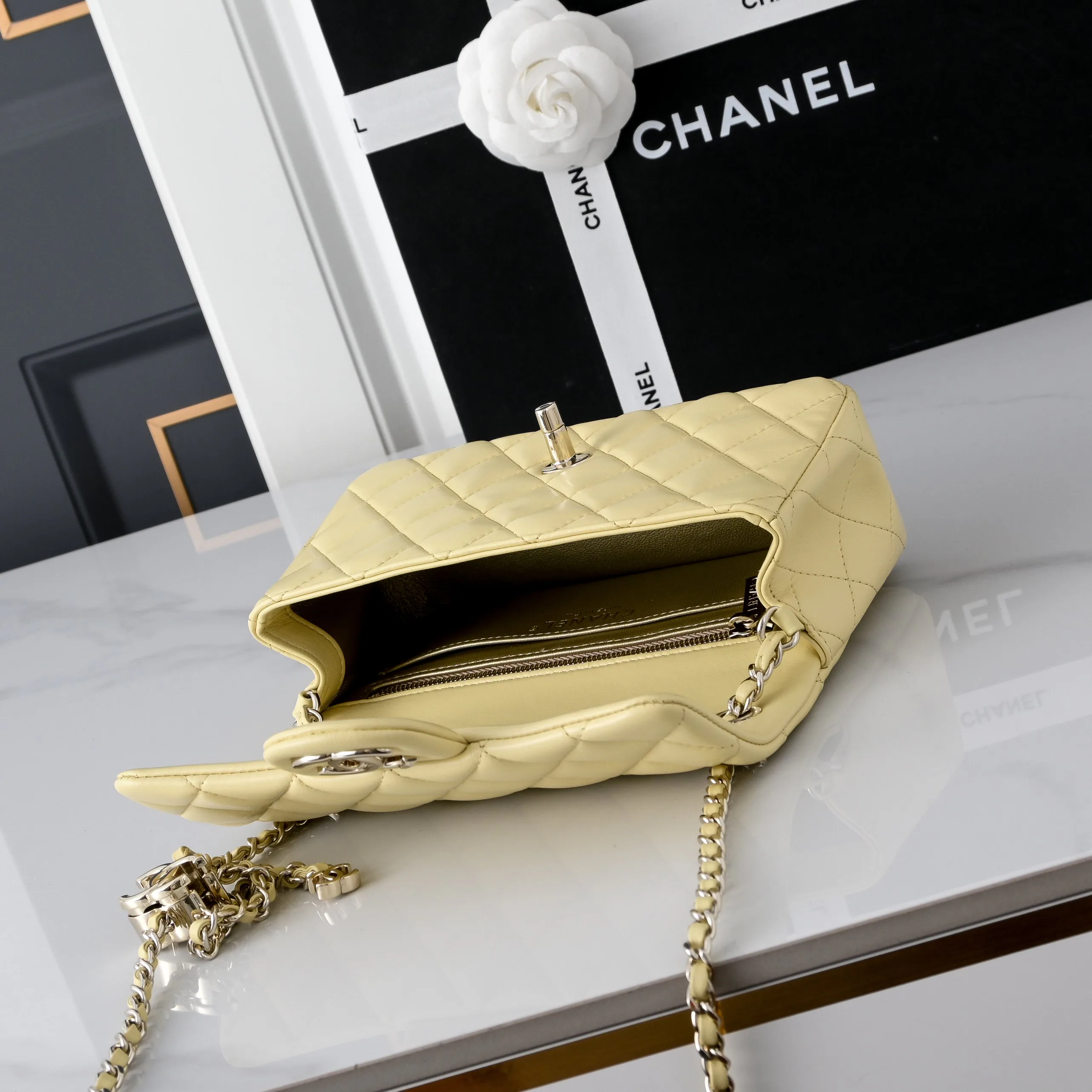 Классические Сумки Женские Chanel 18148077