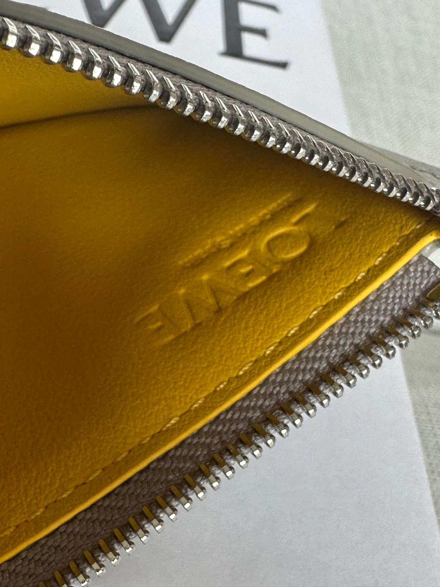 Клатчи Женские Loewe 11675816