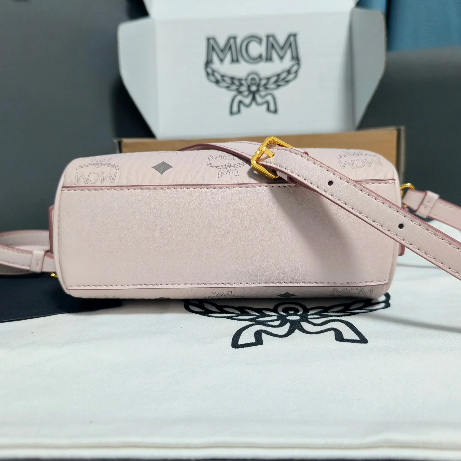 Классические Сумки Женские Mcm 17896740