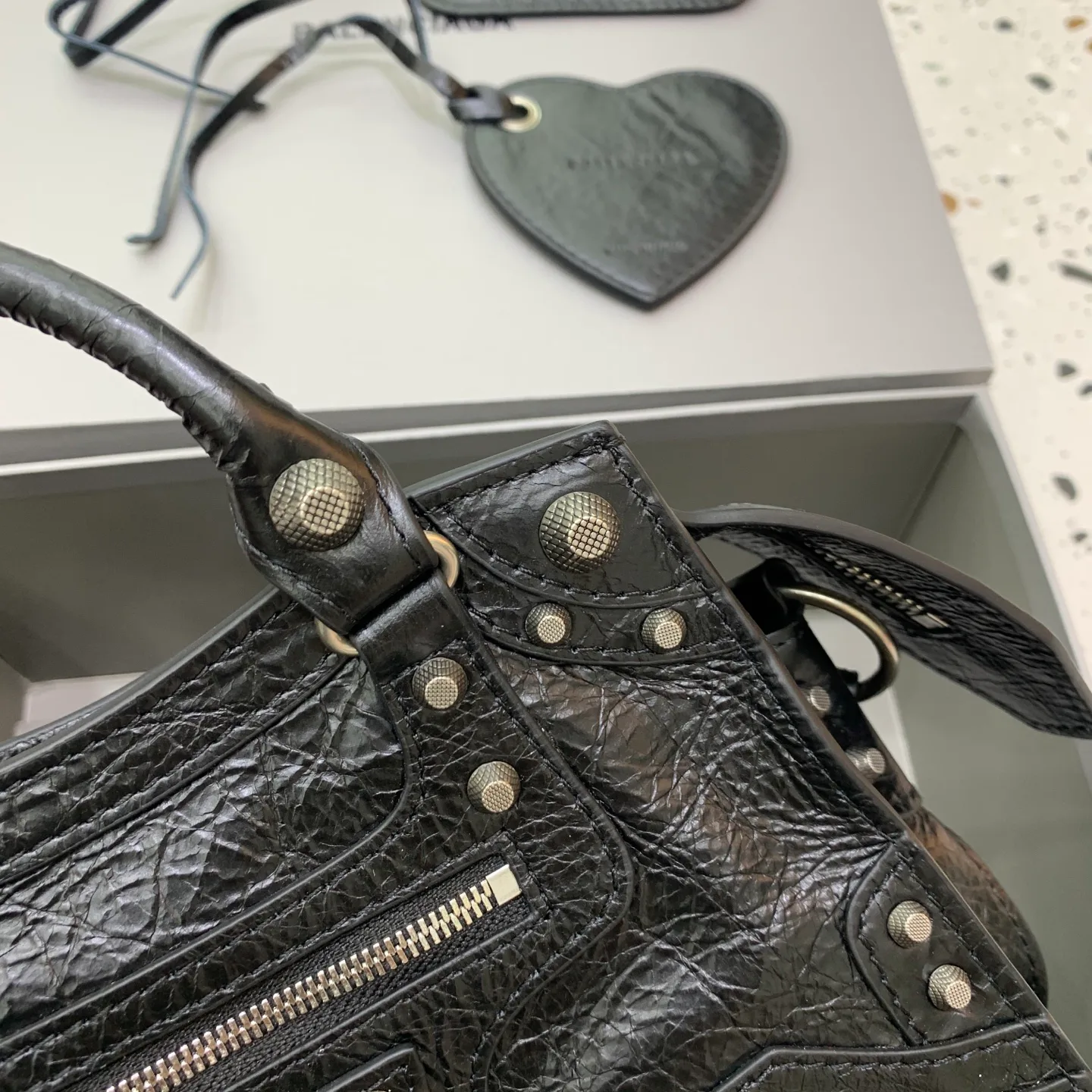 Классические Сумки Женские Balenciaga 17801584