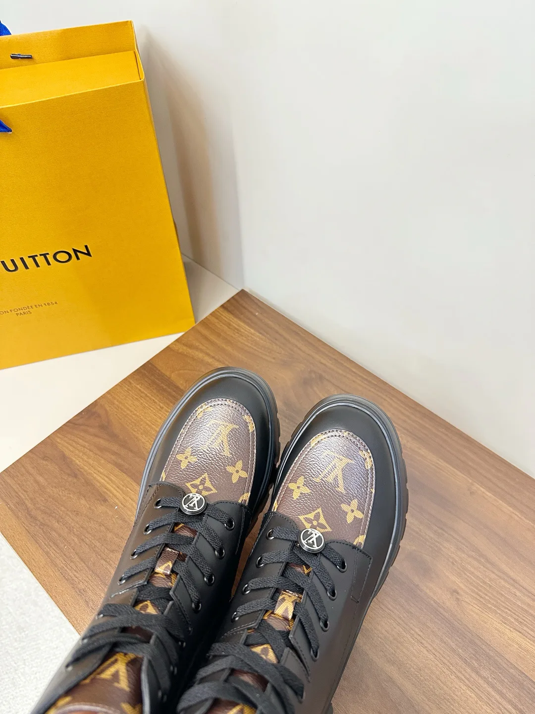 Ботинки Женские Louis Vuitton 19142495