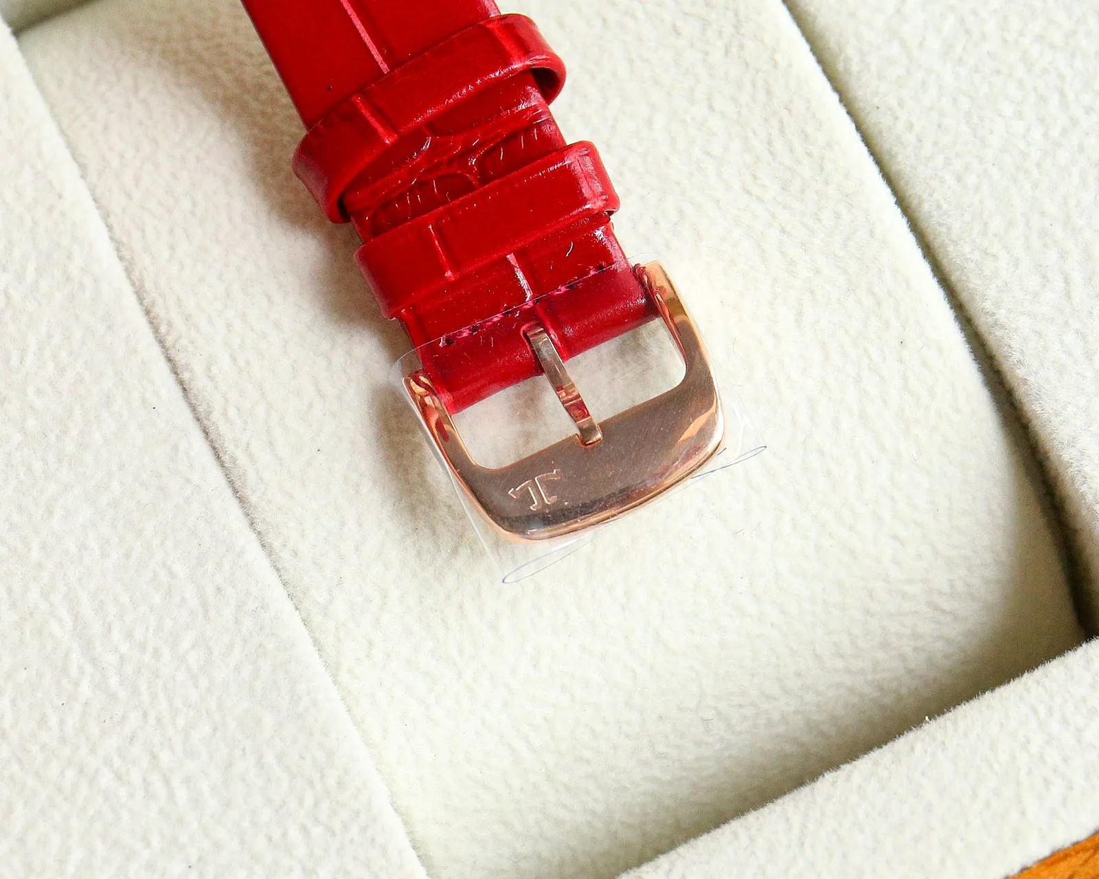 Часы Женские Jaeger-Lecoultre 18233885