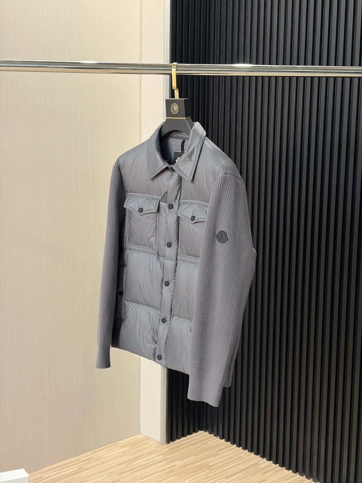 Куртки И Пуховики Женские Moncler 18391734