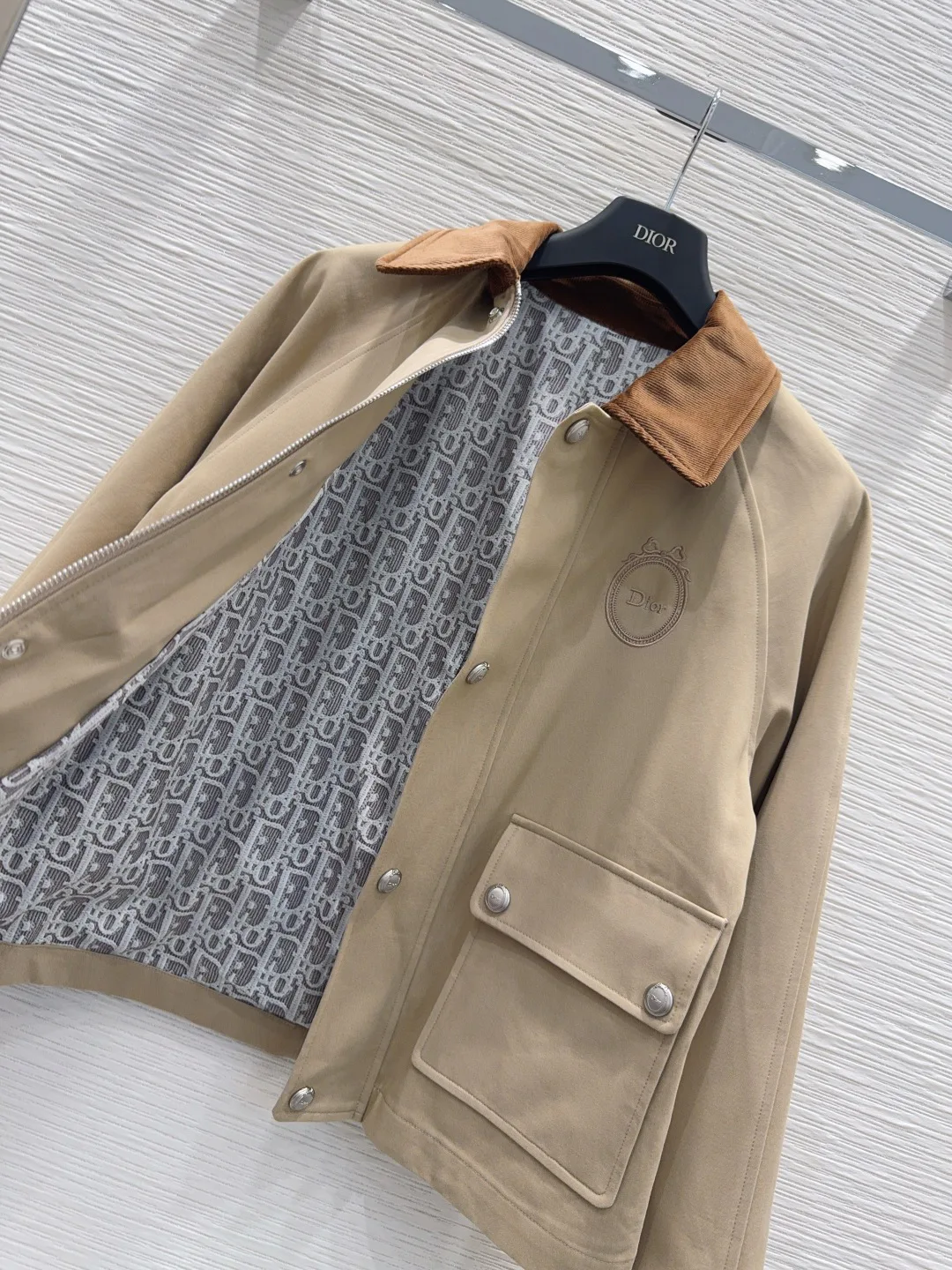 Куртки И Пуховики Женские Christian Dior 18279075