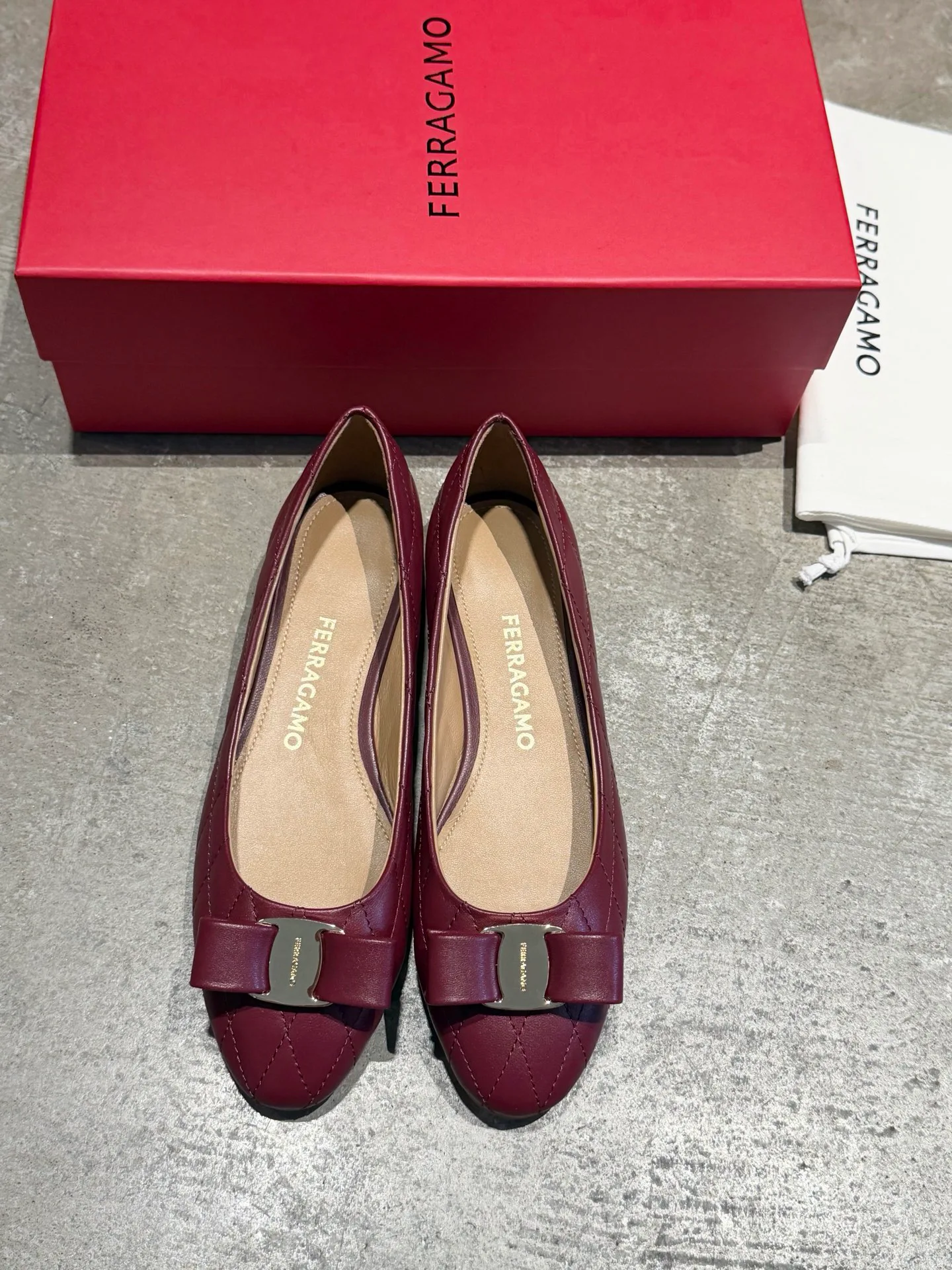 Туфли Женские Salvatore Ferragamo 18731778