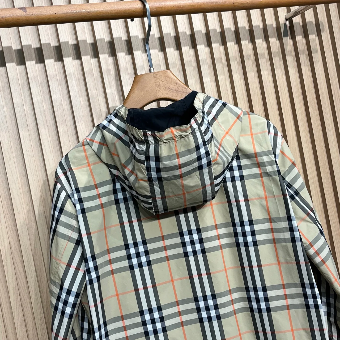 Куртки И Пуховики Женские Burberry 433344
