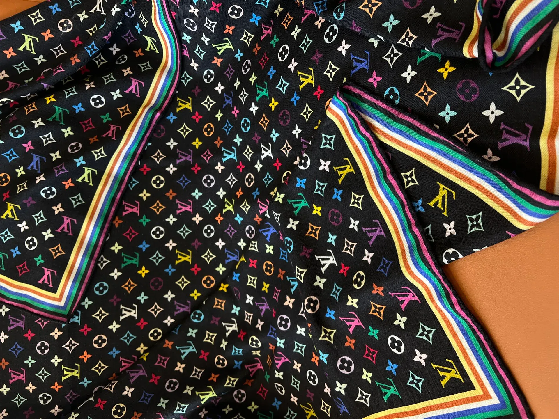 Шарфы Louis Vuitton 2478552