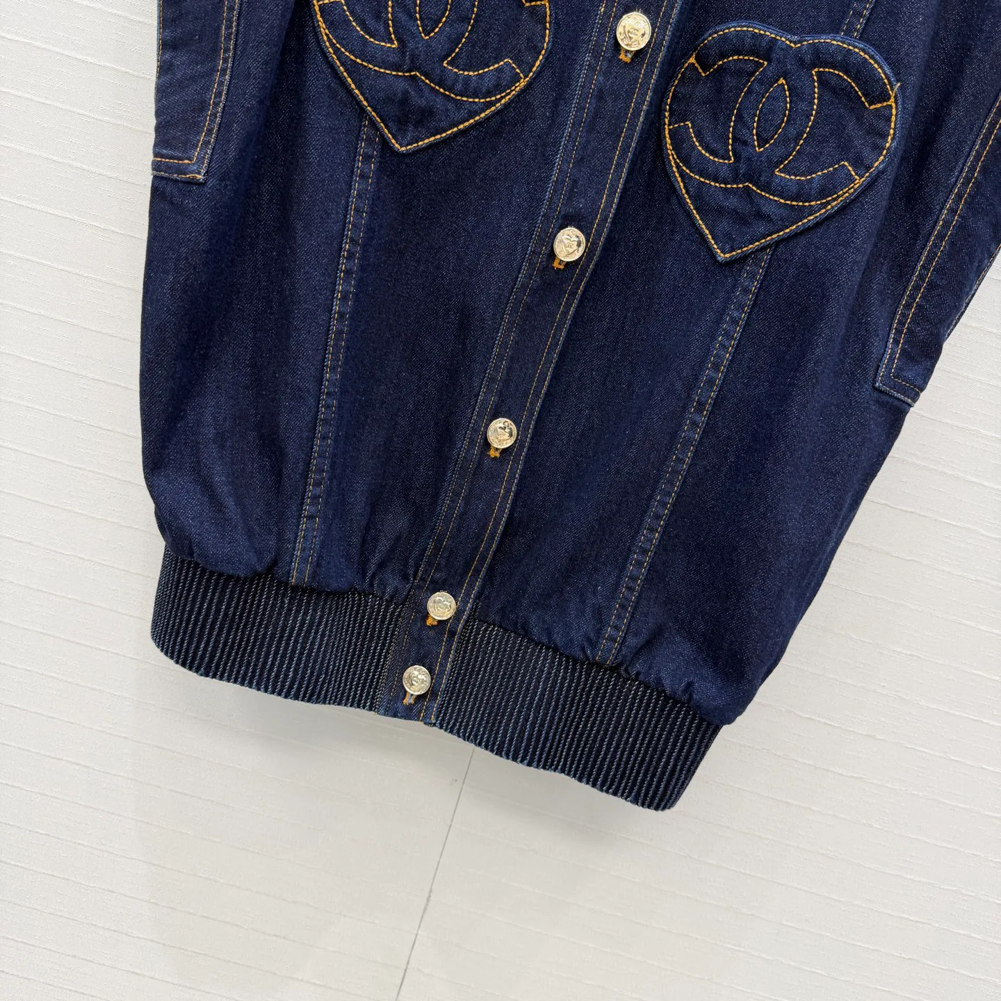 Жилеты Женские Chanel 11888152