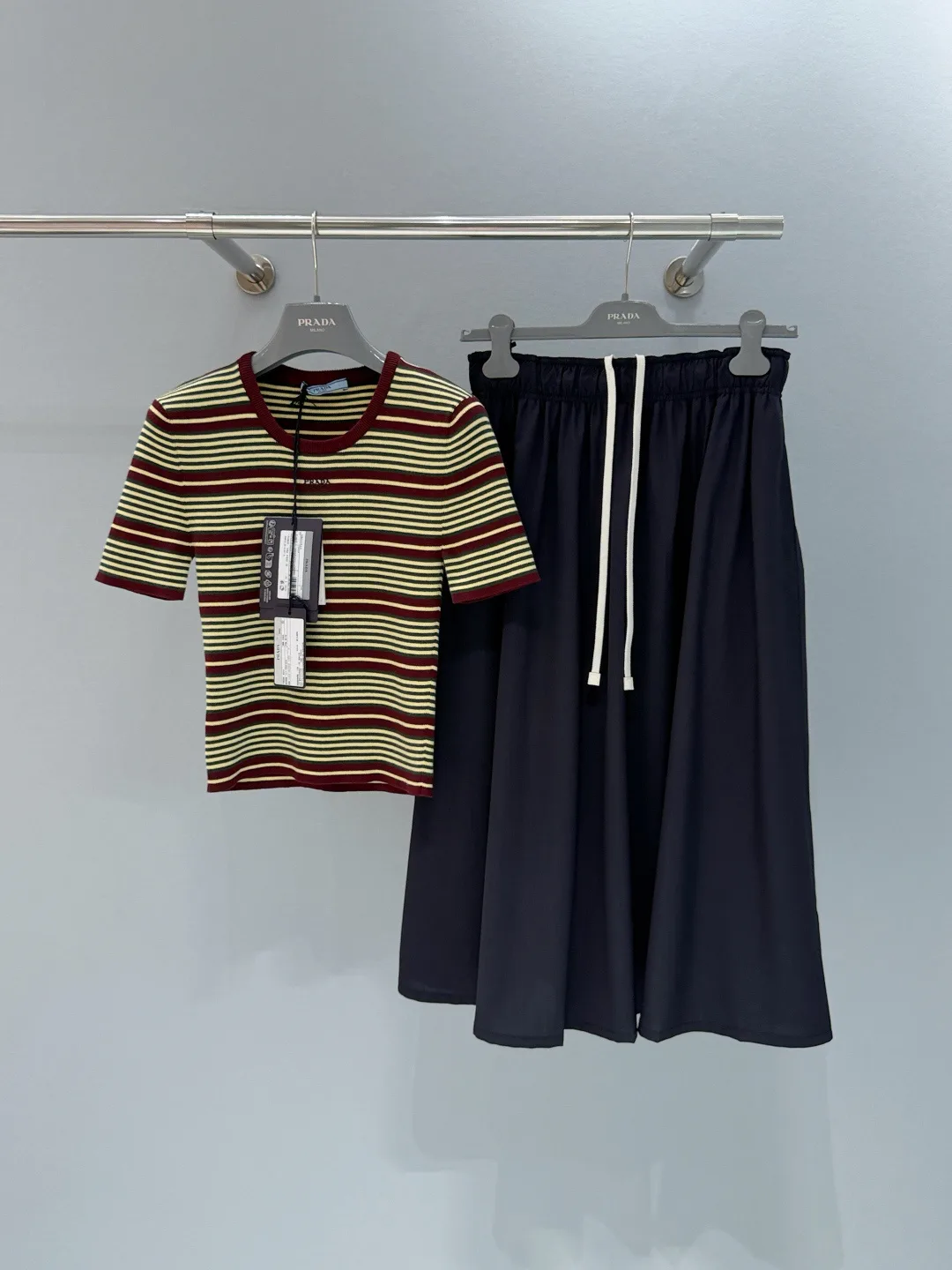 Футболки Женские Prada 9008938