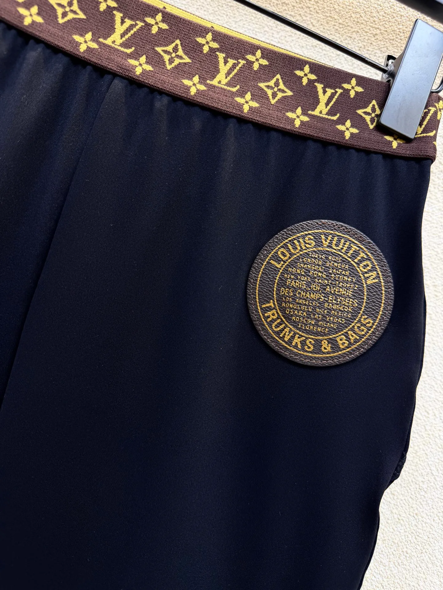 Брюки Женские Louis Vuitton 14426841