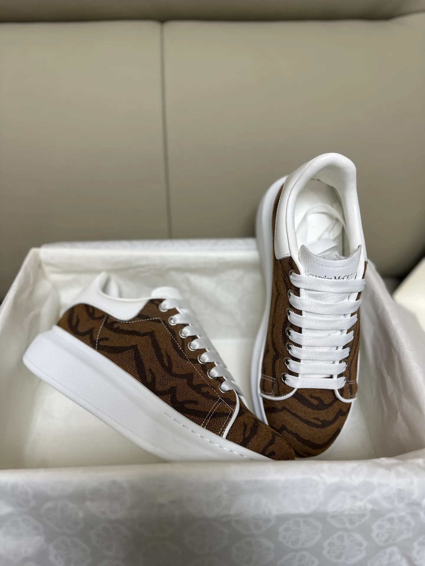 Кроссовки Женские Alexander Mcqueen 18616763