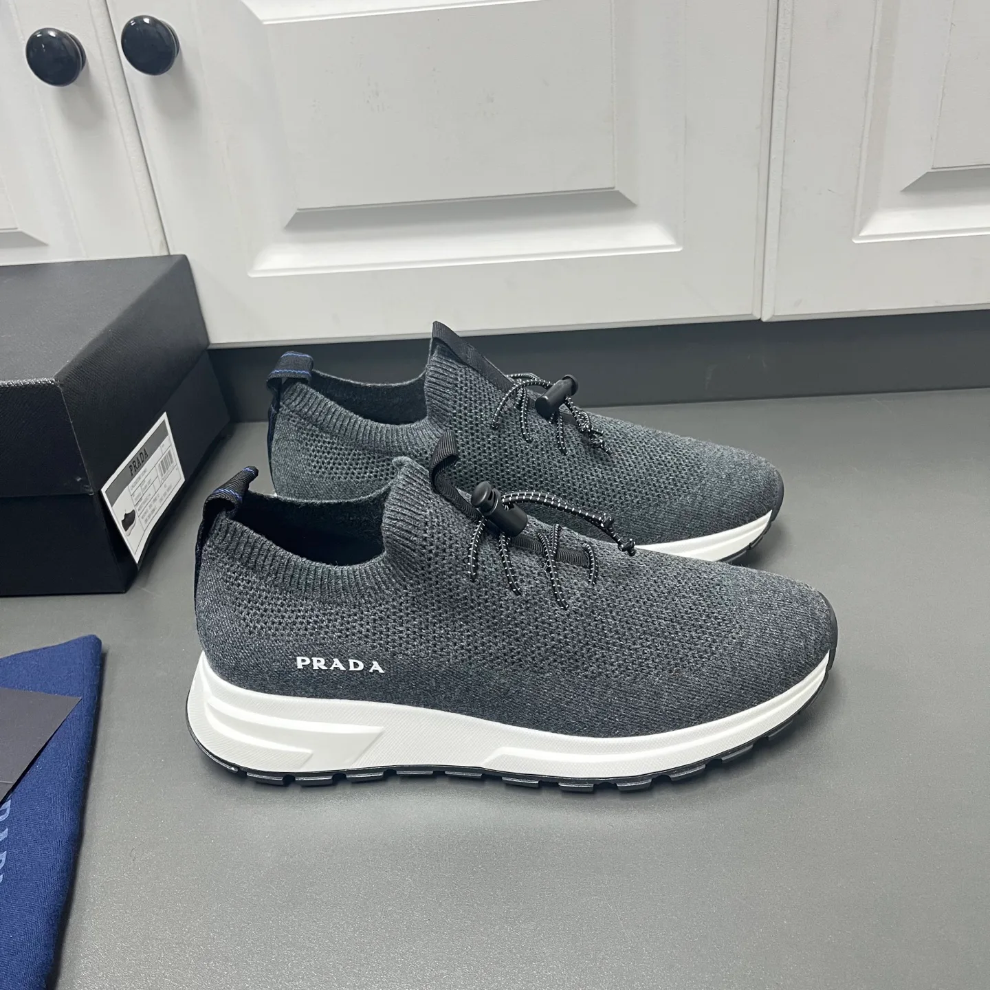 Кроссовки Мужские Prada 9998386