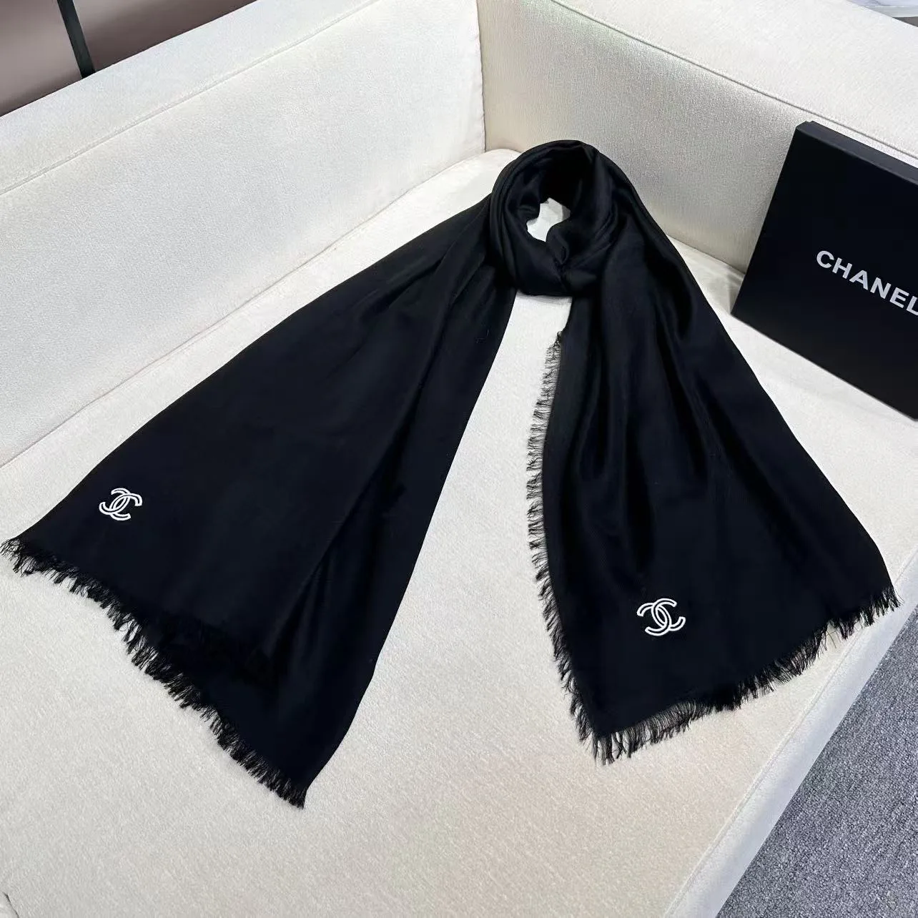 Шарфы Chanel 18501147