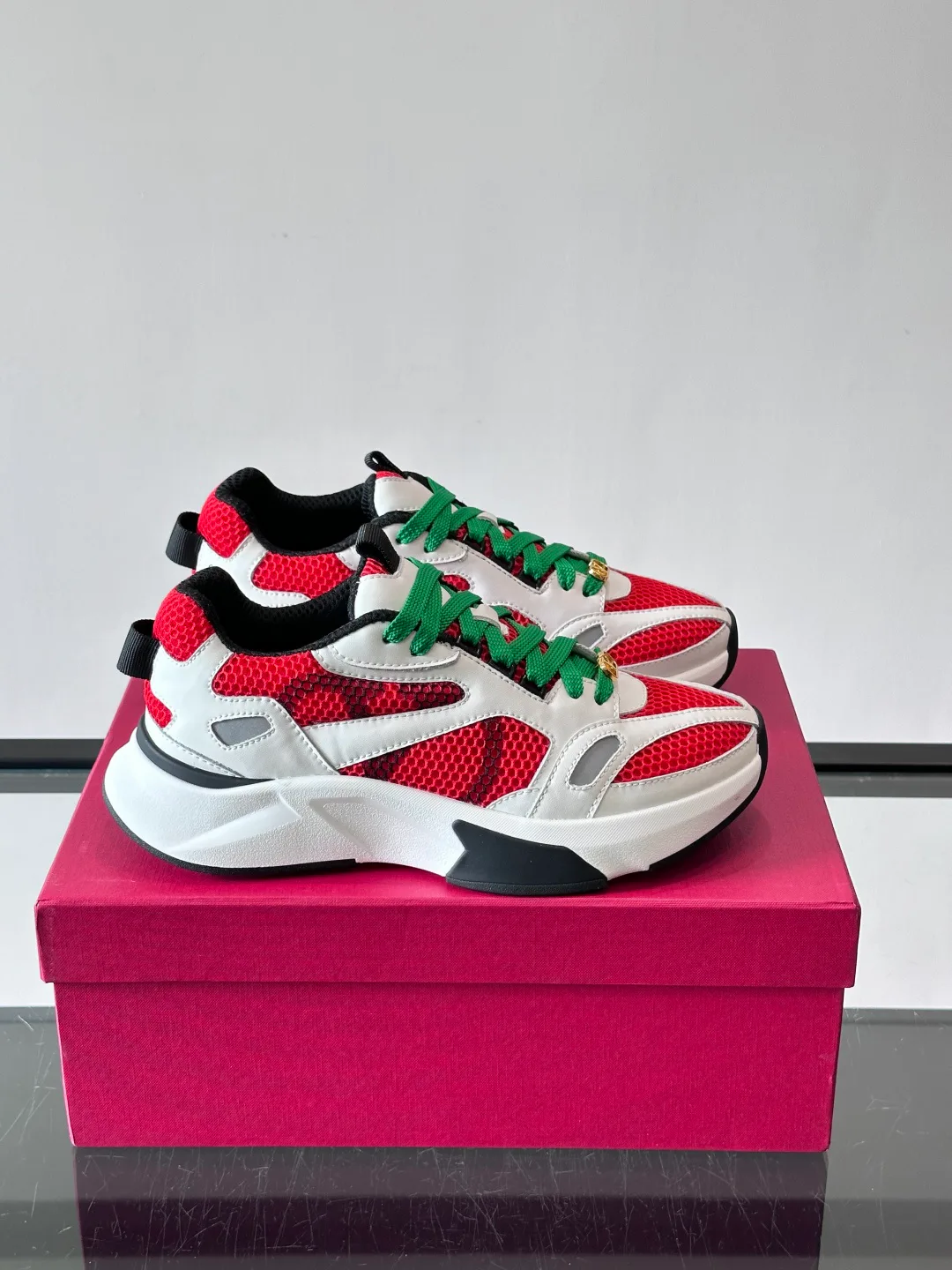 Кроссовки Женские Valentino 17224117