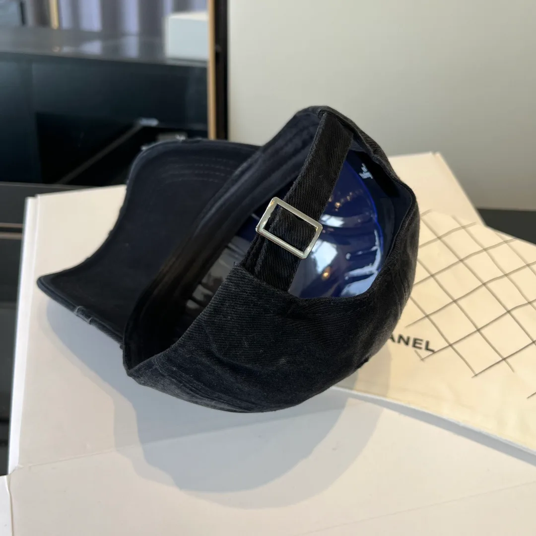 Головные Уборы Chanel 11488859