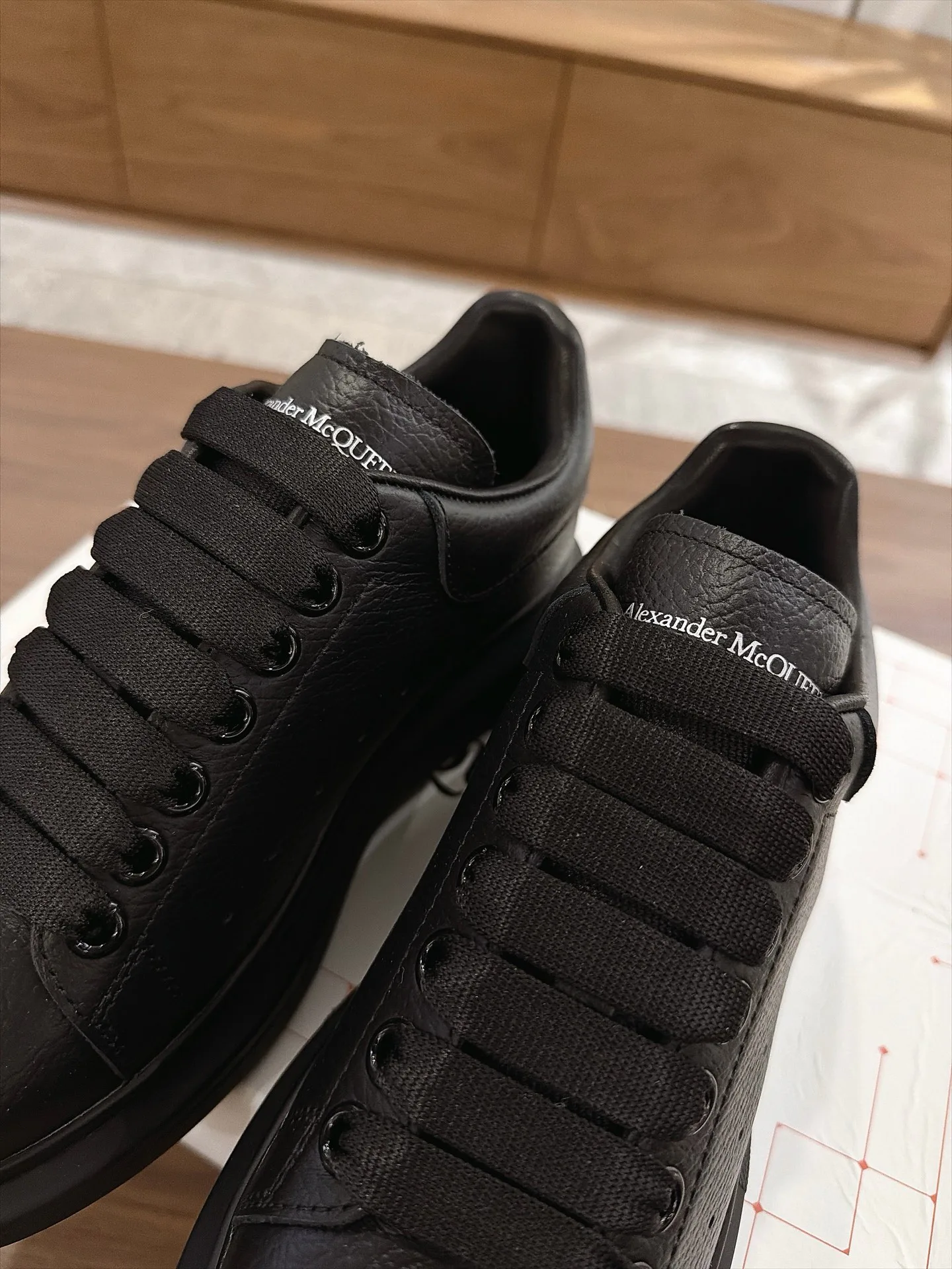 Кроссовки Женские Alexander Mcqueen 18219649