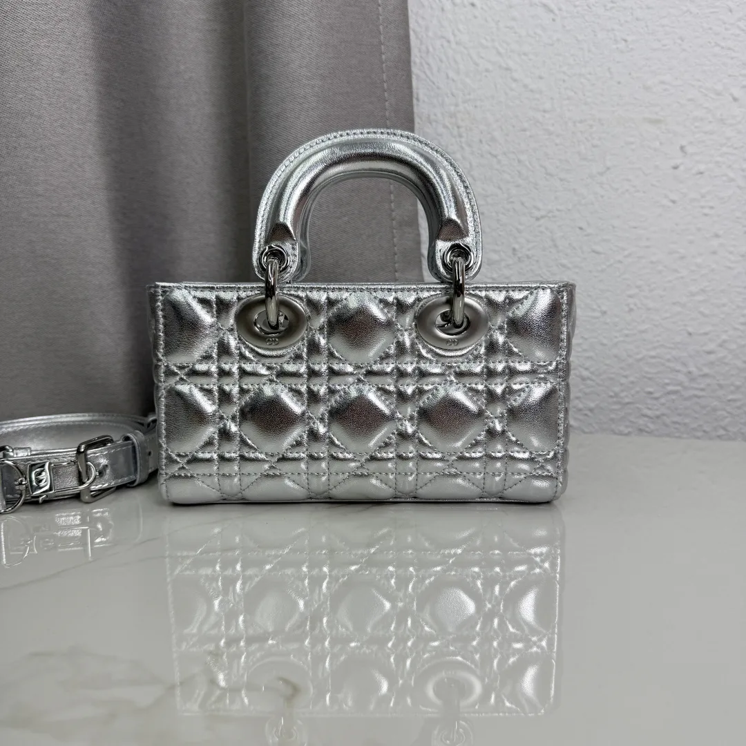 Классические Сумки Женские Christian Dior 18116447
