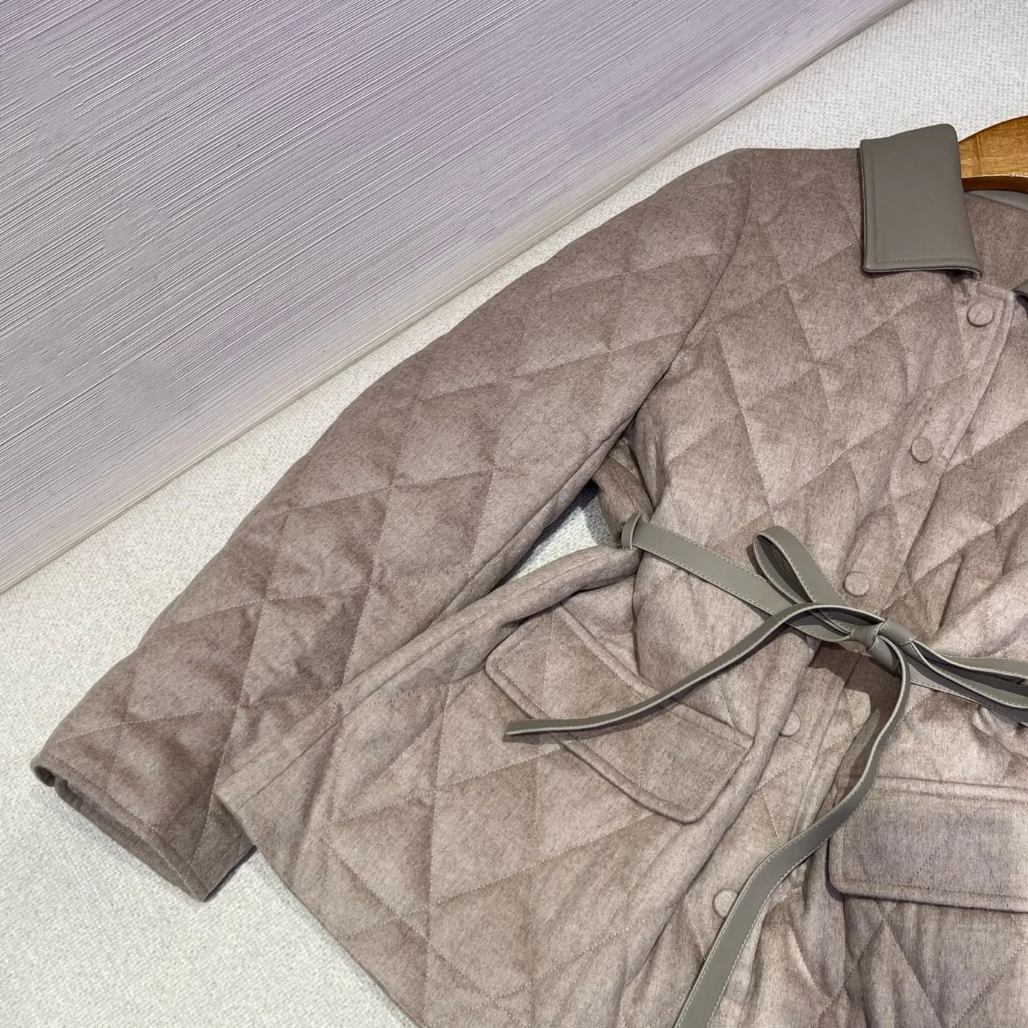 Куртки И Пуховики Женские Burberry 19813589