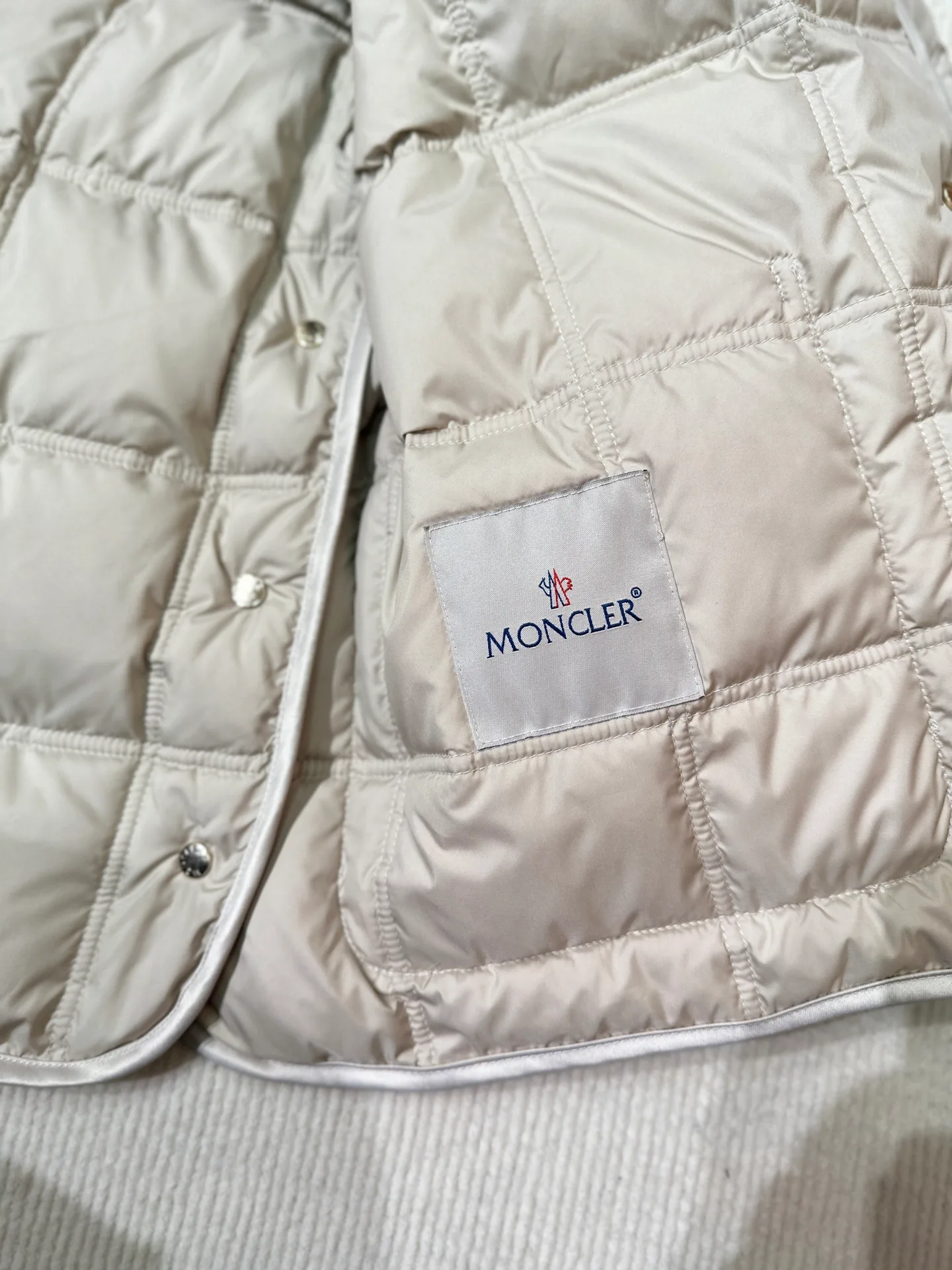Куртки И Пуховики Женские Moncler 19167911