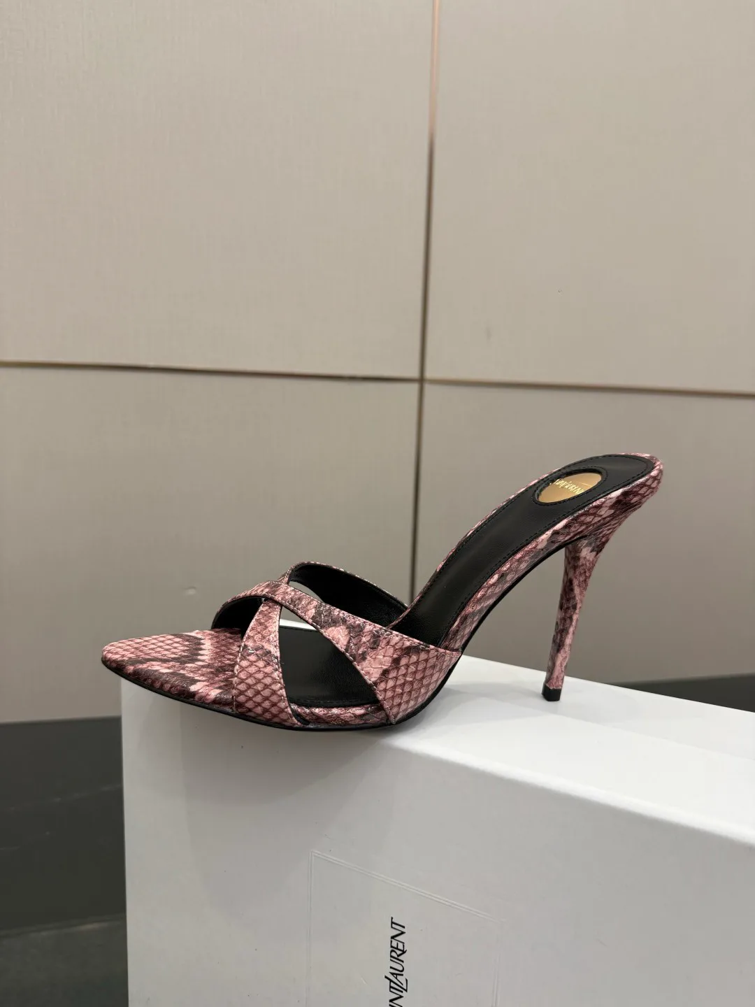 Босоножки Женские Saint Laurent 11424895