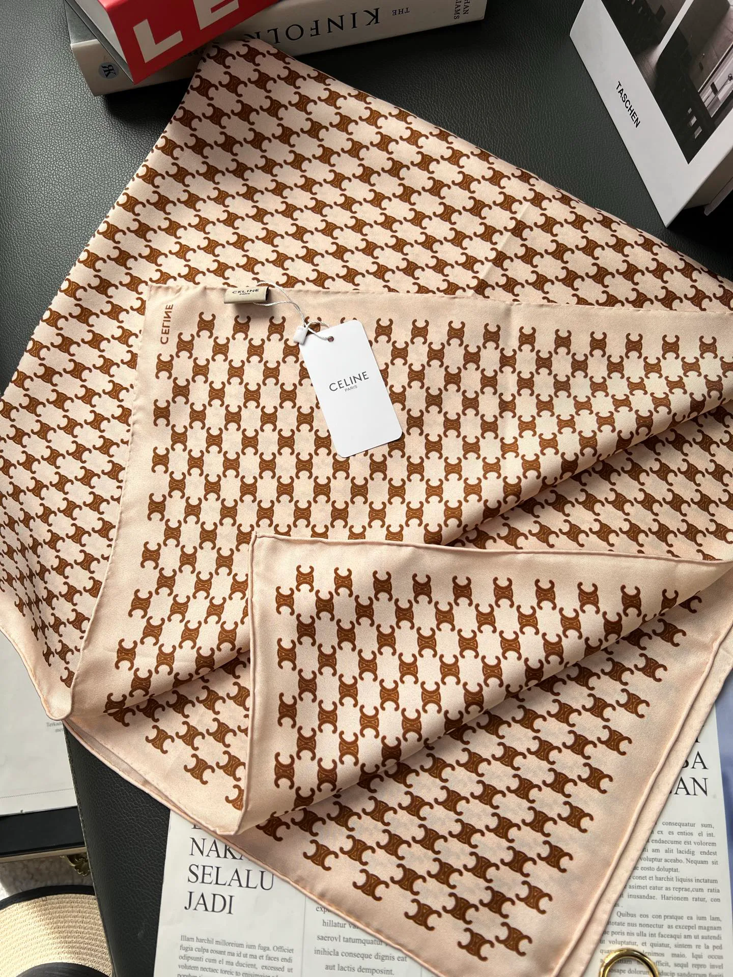 Шарфы Celine 13351604