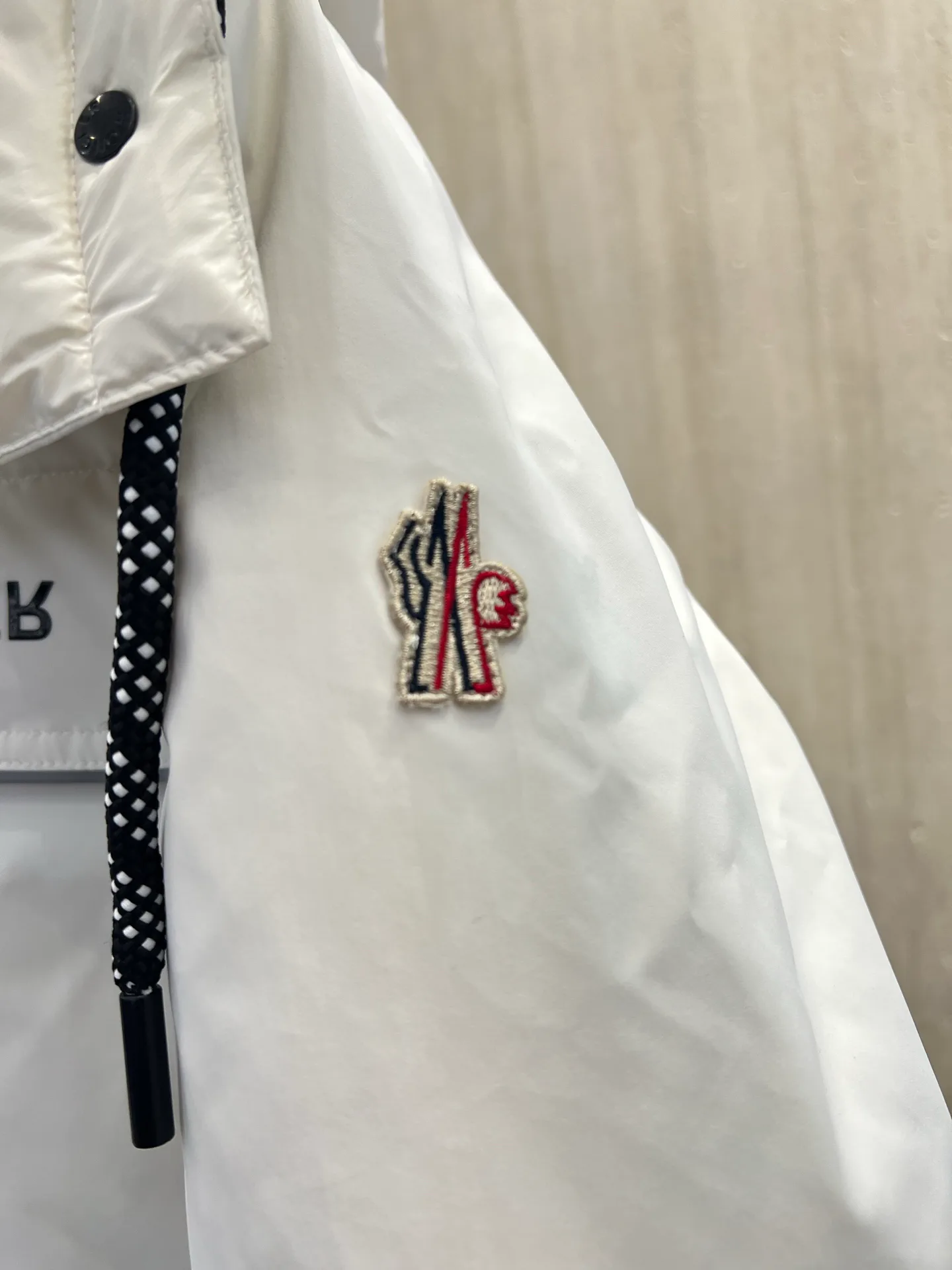 Куртки И Пуховики Женские Moncler 19628752